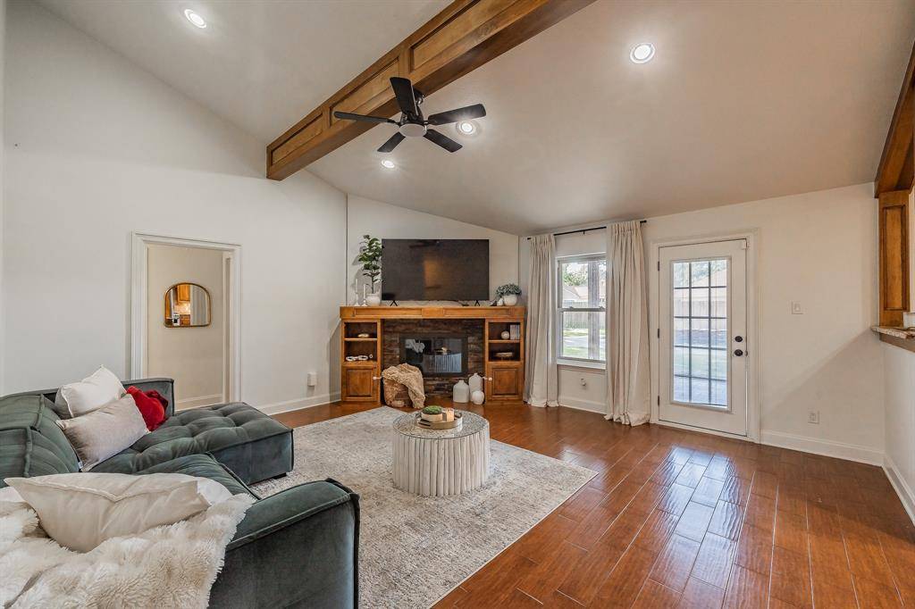 7536 Oak Park Drive, North Richland Hills, TX 76182