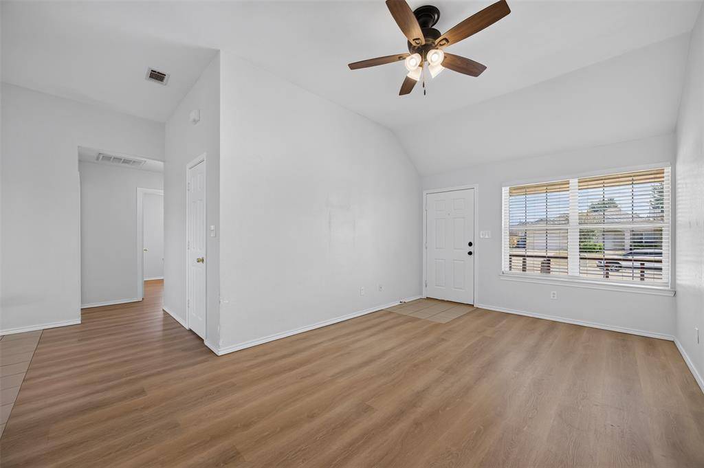 611 Oliver Lane, Waxahachie, TX 75165