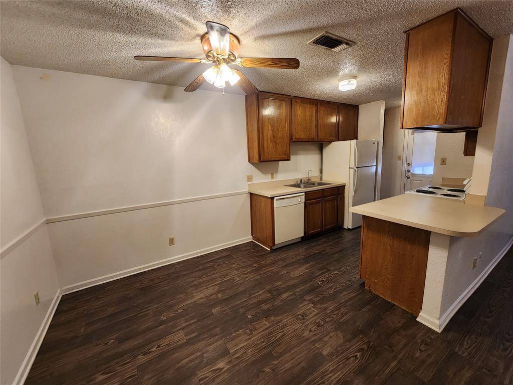 617 Race Street #4, Crowley, TX 76036