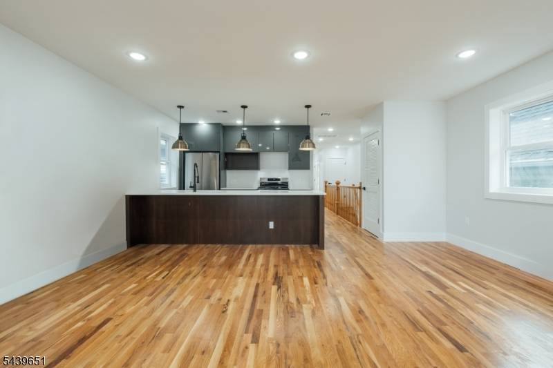 88 Hollywood Ave, East Orange City, NJ 07018