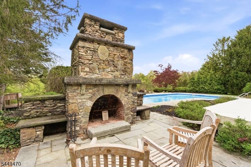 188 Meyersville Rd, Chatham Twp., NJ 07928