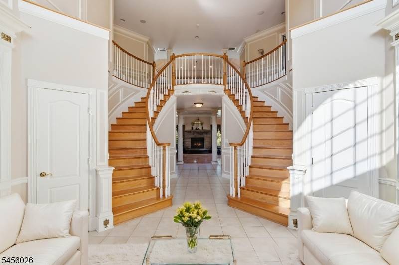 3 Topaz Ct, Marlboro Twp., NJ 07746