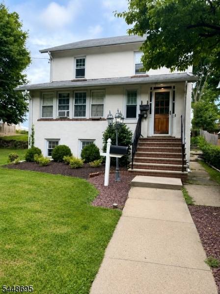 17 Chestnut St - Unit 2, Caldwell Boro Twp., NJ 07006