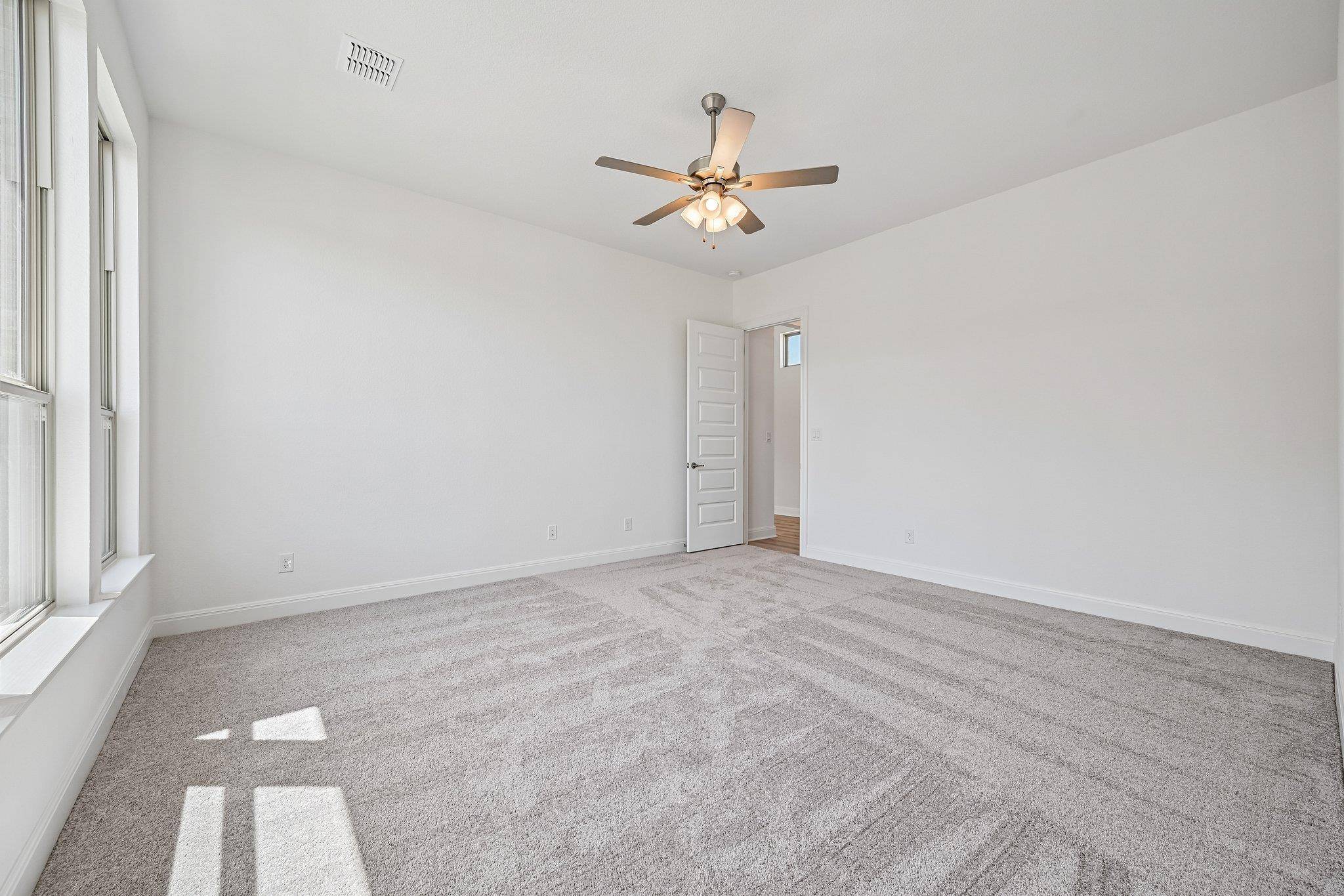 129 Royal Fern RD, Hutto, TX 78634