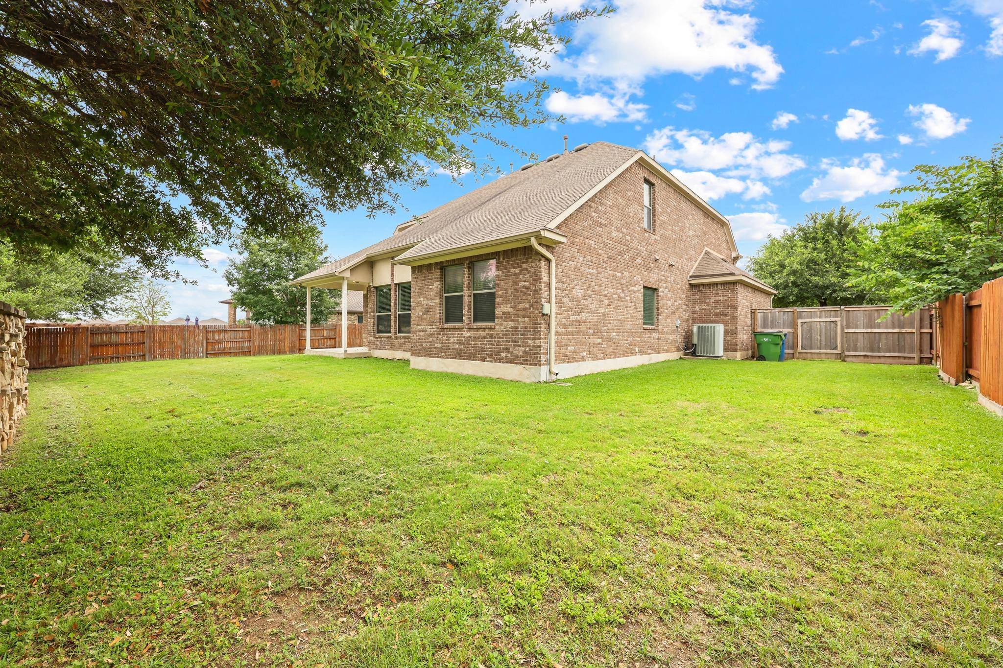 2572 Santa Barbara LOOP, Round Rock, TX 78665