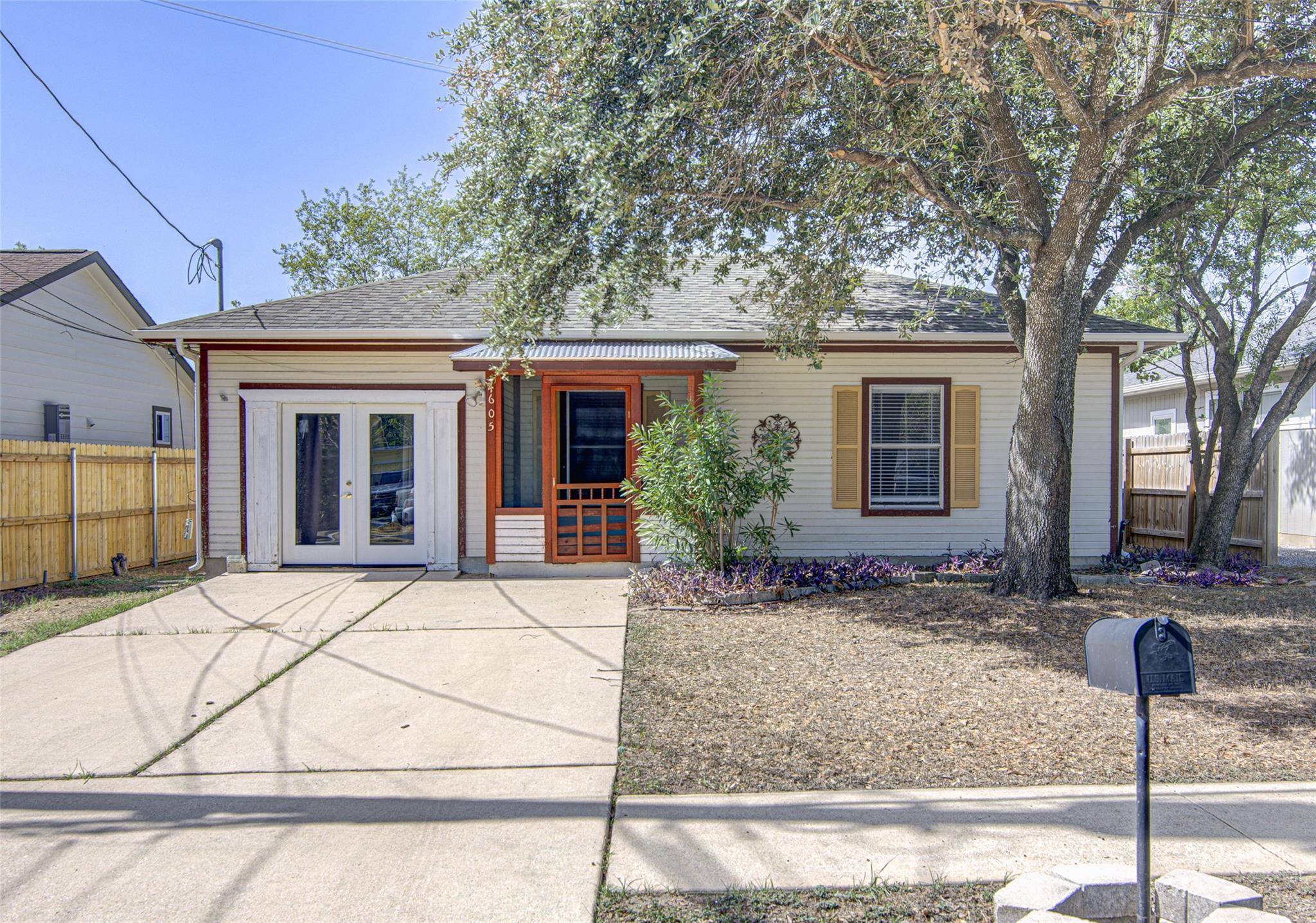 4605 Ribbecke Ave, Austin, TX 78721