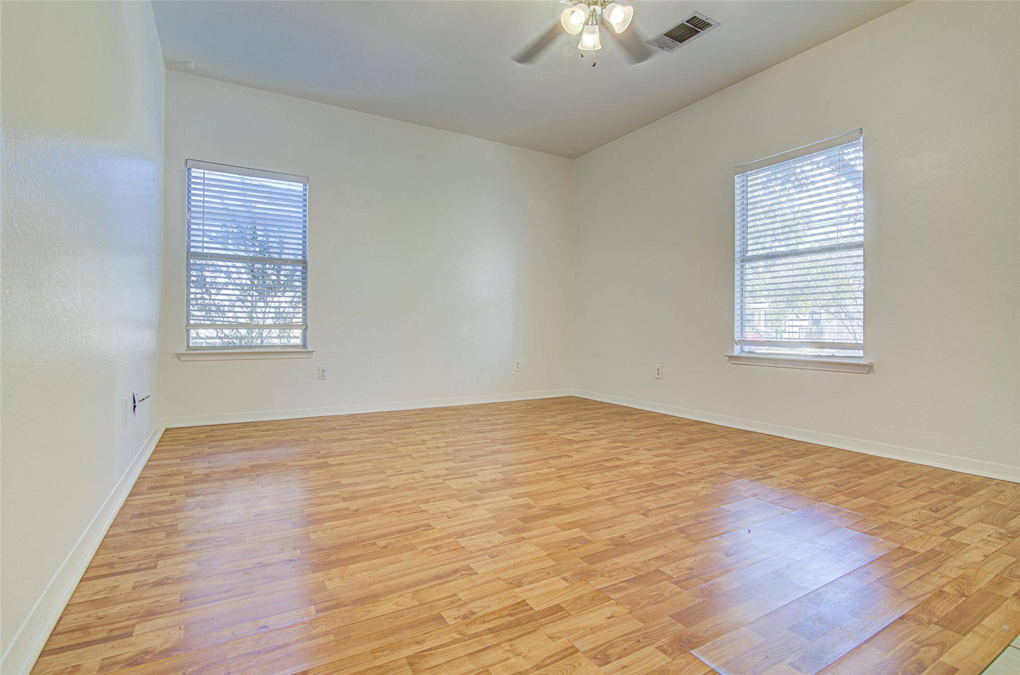 4605 Ribbecke Ave, Austin, TX 78721