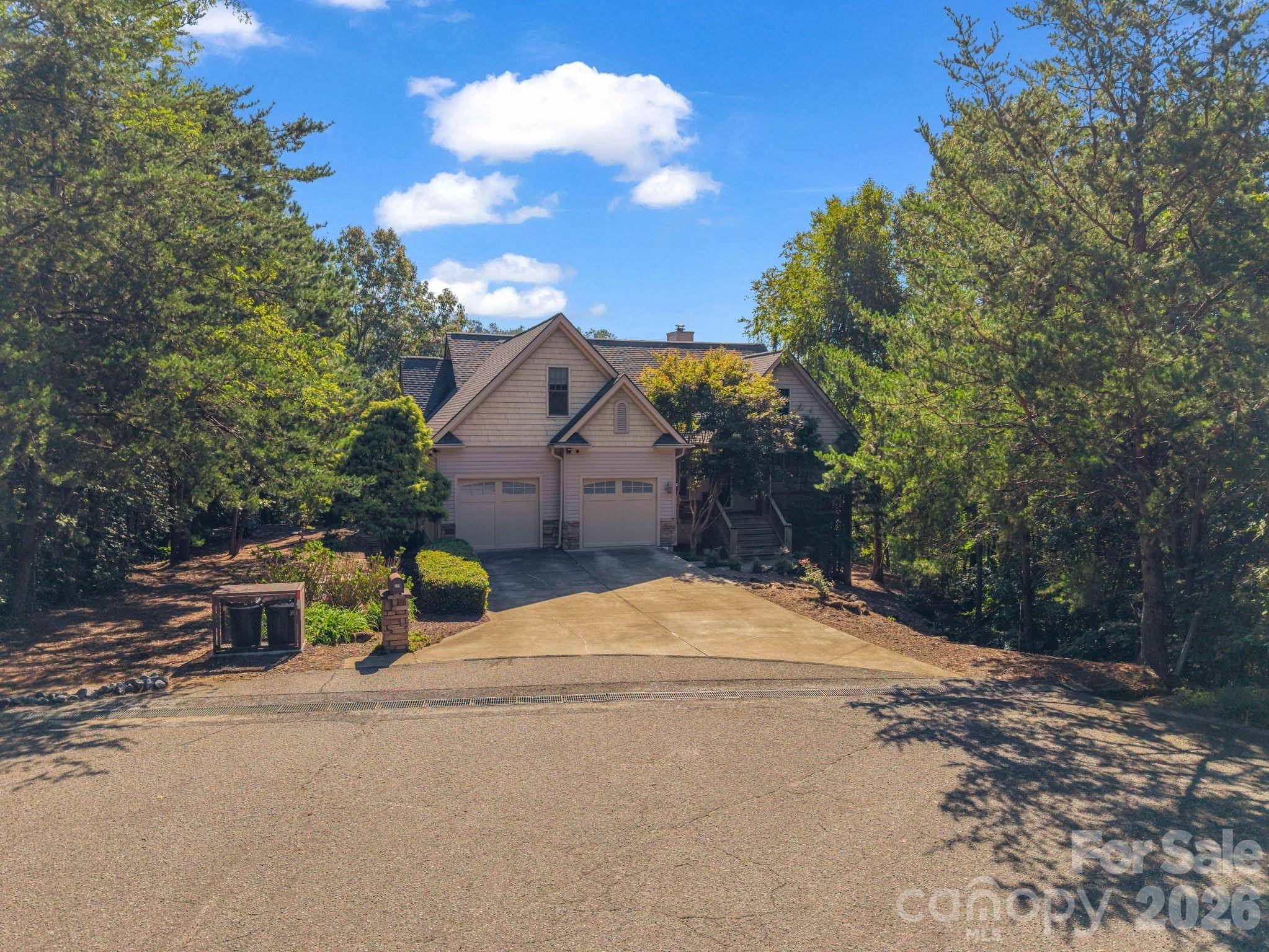 224 Highland HTS, Lake Lure, NC 28746