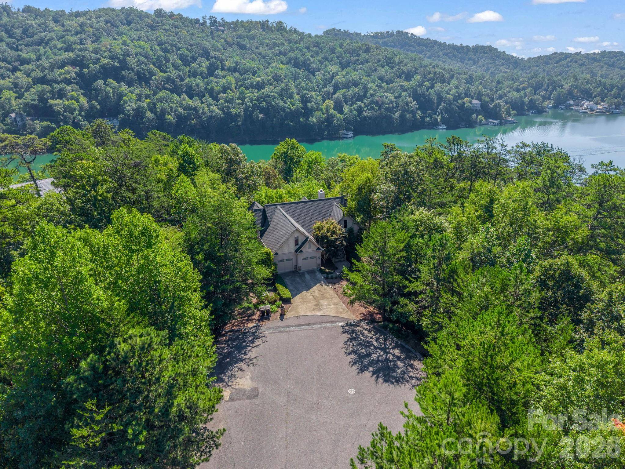 224 Highland HTS, Lake Lure, NC 28746