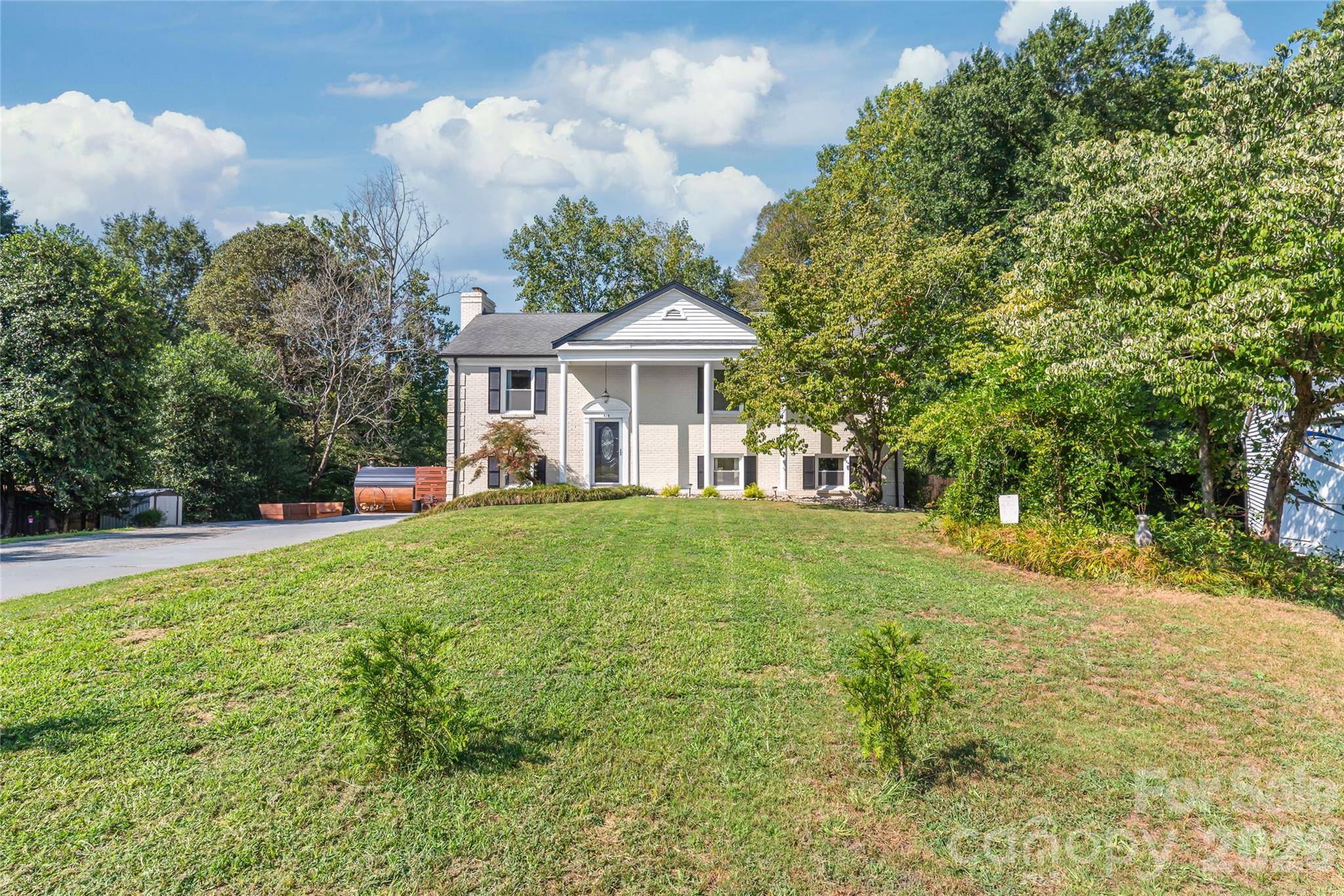 610 Ridgeway DR, Belmont, NC 28012