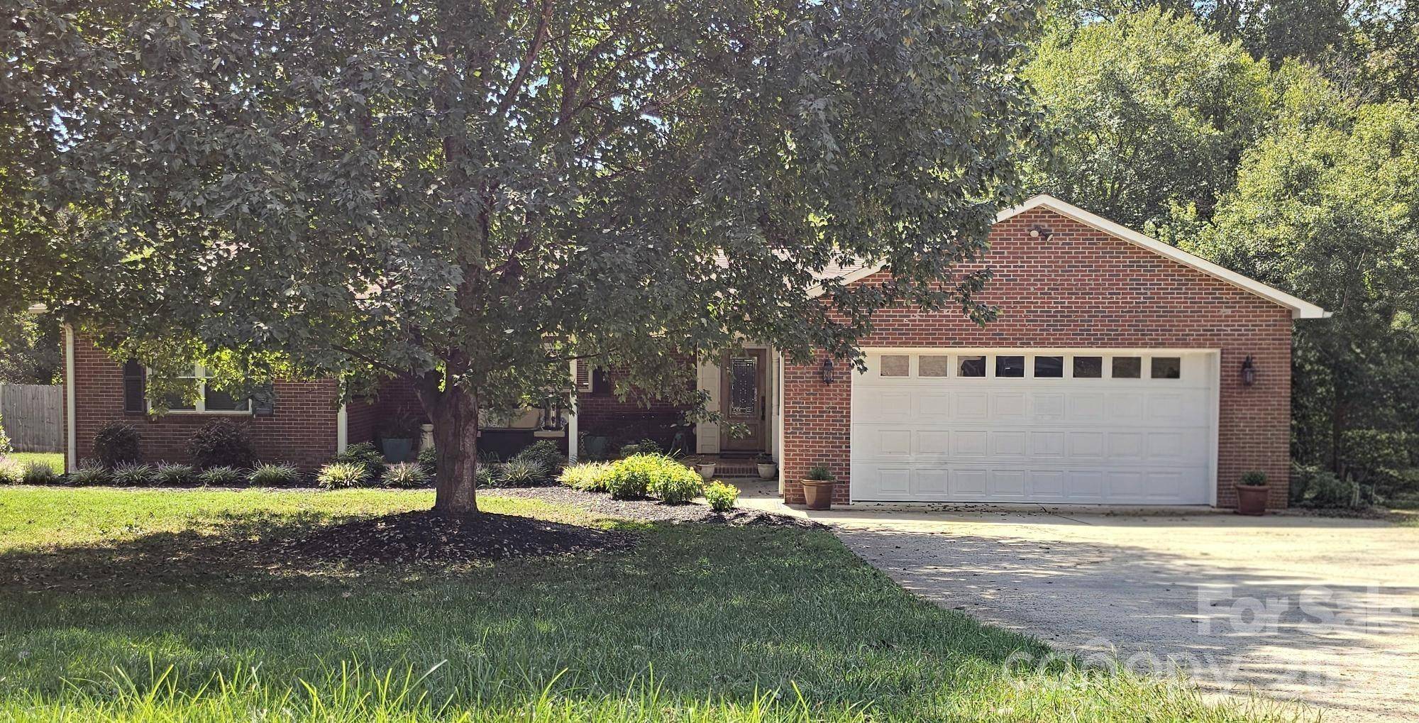 827 Ferndale DR, Statesville, NC 28677