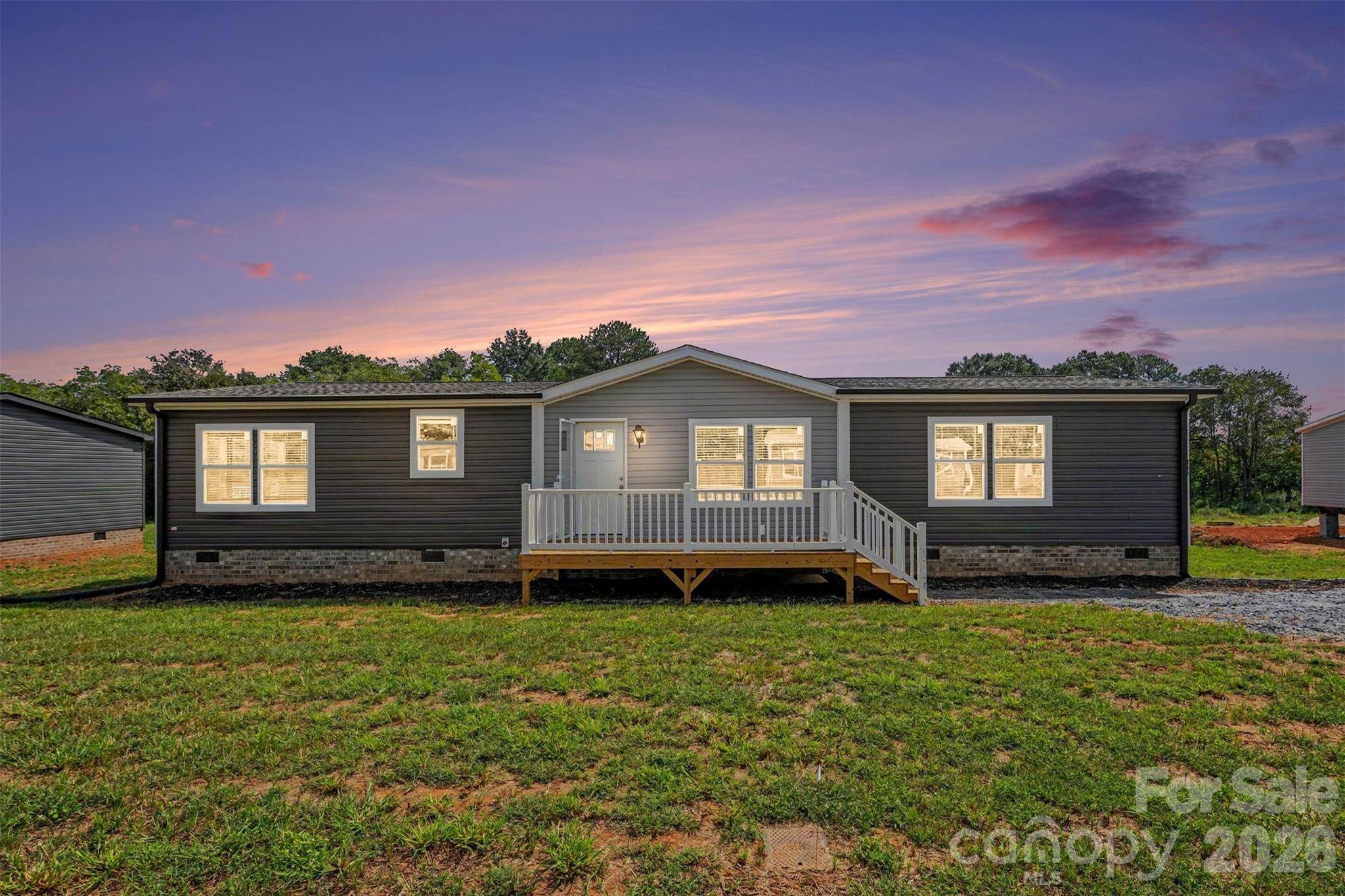 807 EagleView LN, Lawndale, NC 28090