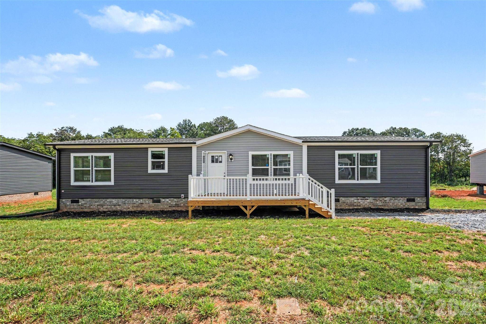 807 EagleView LN, Lawndale, NC 28090