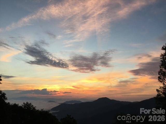 459 Lookout DR, Mars Hill, NC 28754