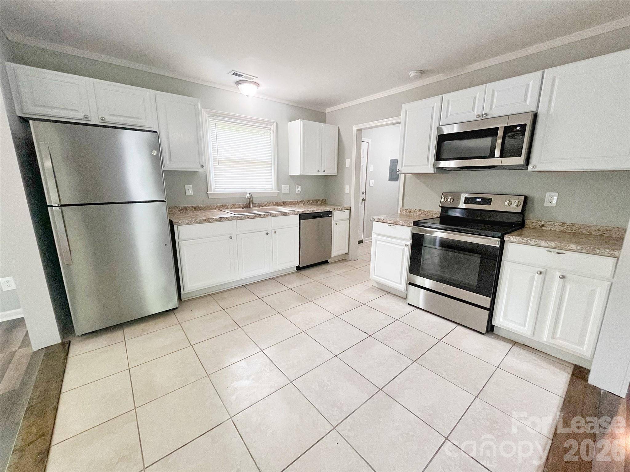 6525 Mcbride ST, Charlotte, NC 28215