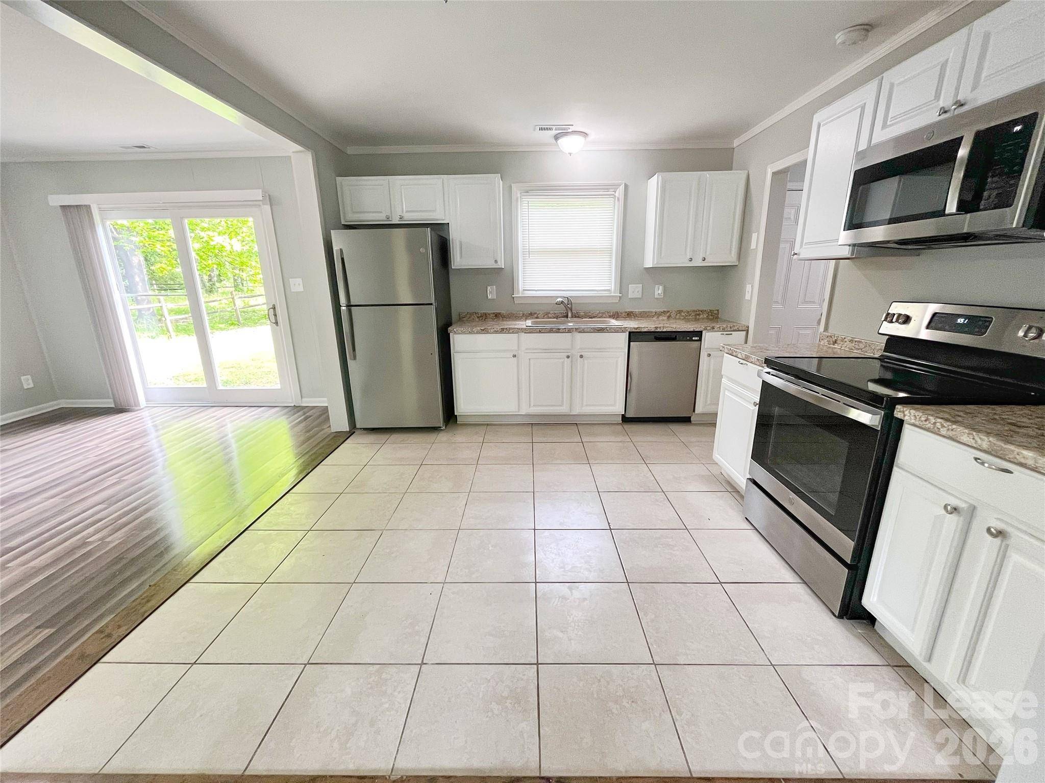 6525 Mcbride ST, Charlotte, NC 28215