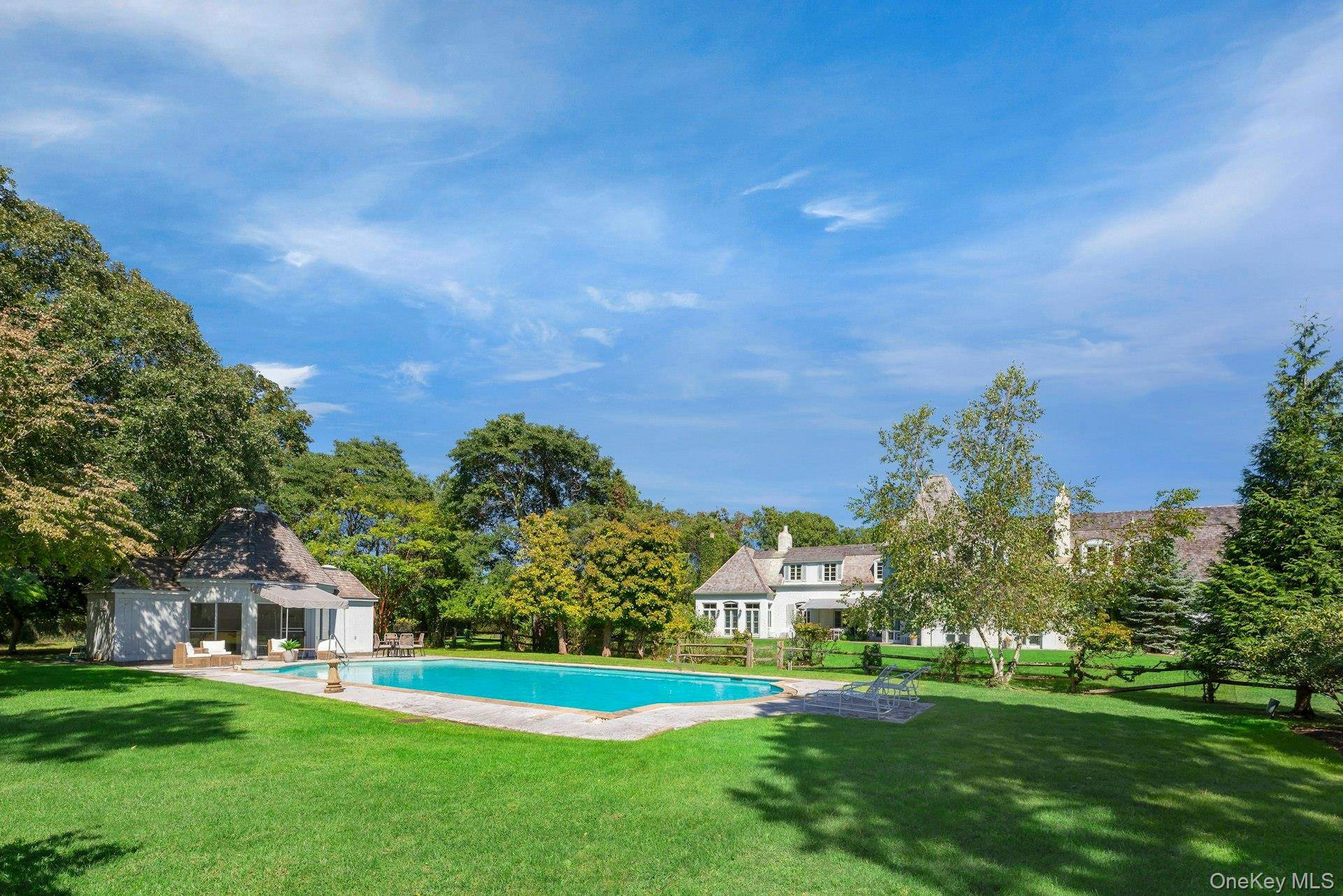 41 Niamogue LN, Quogue, NY 11959
