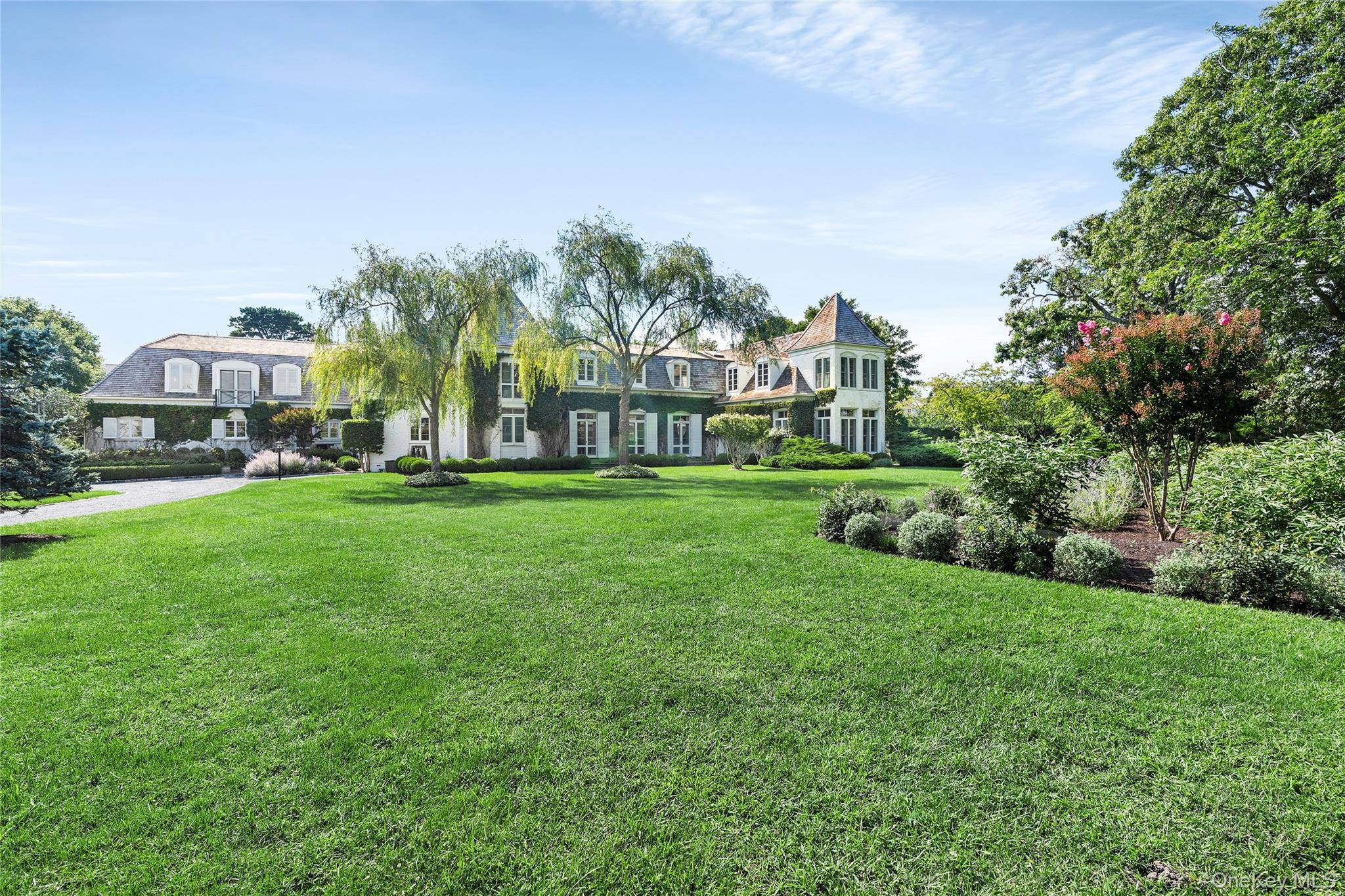 41 Niamogue LN, Quogue, NY 11959