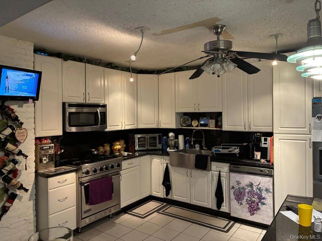 21432 40th AVE, Bayside, NY 11361
