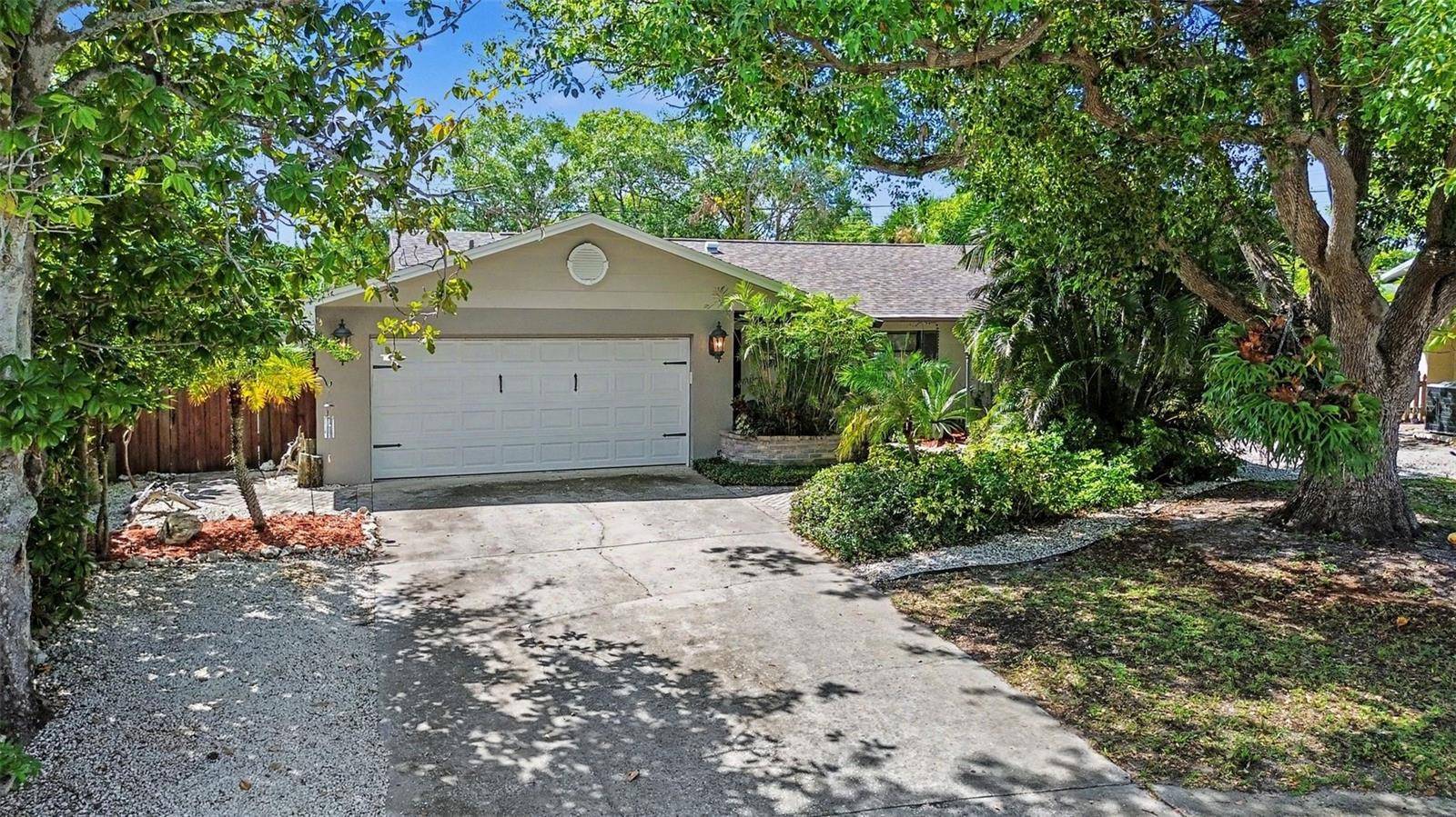 508 WHITE OAK DR, Tarpon Springs, FL 34689