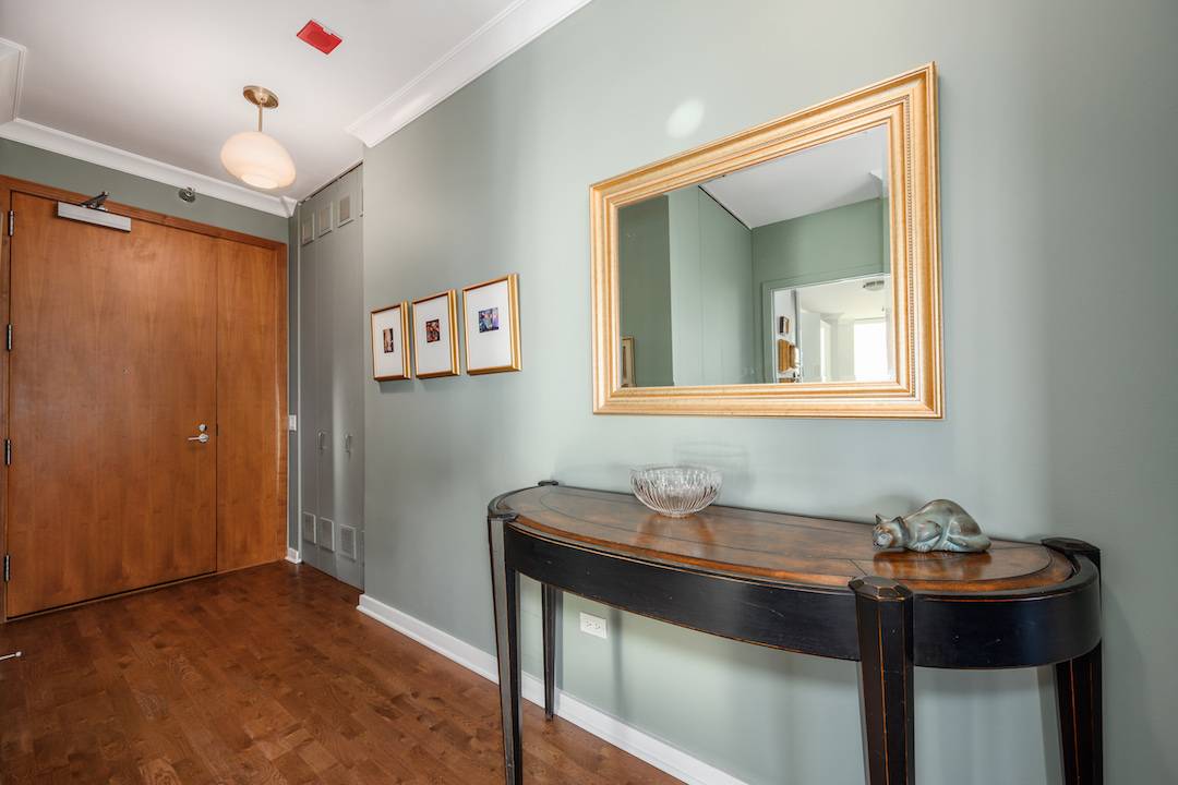 501 N Clinton ST #2105, Chicago, IL 60654