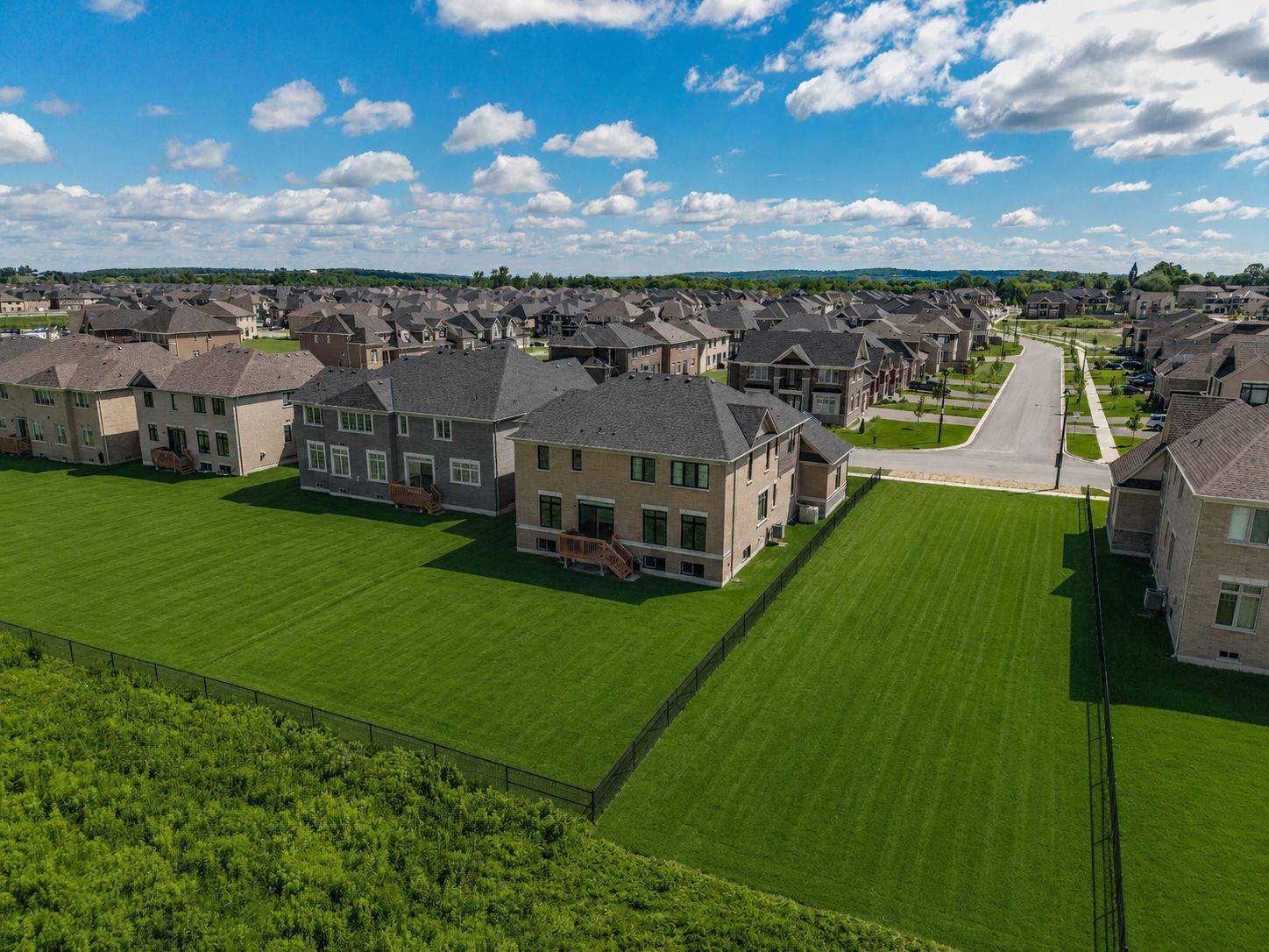 77 Marigold BLVD, Adjala-tosorontio, ON L0G 1W0