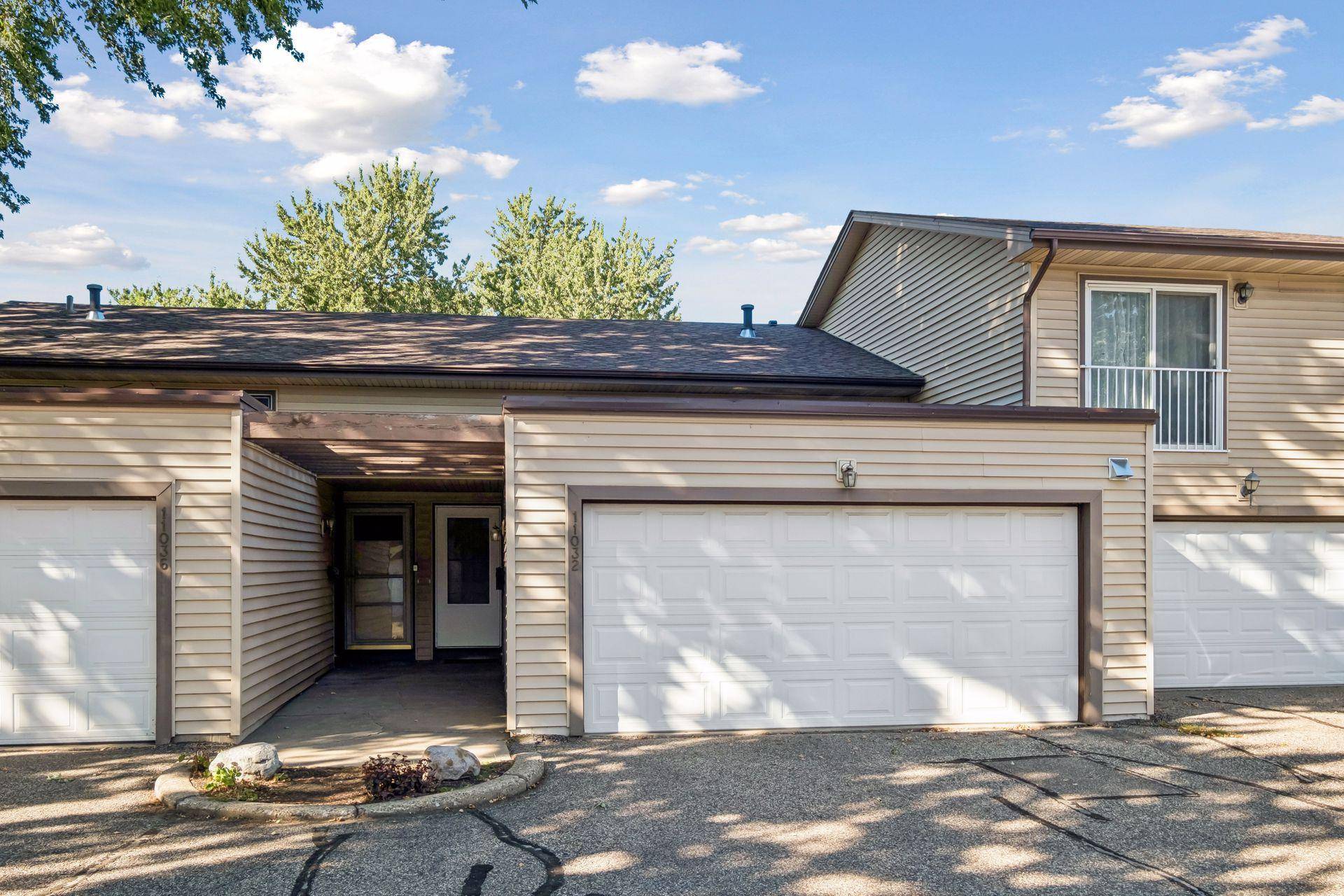 11032 Trail West RD, Bloomington, MN 55437