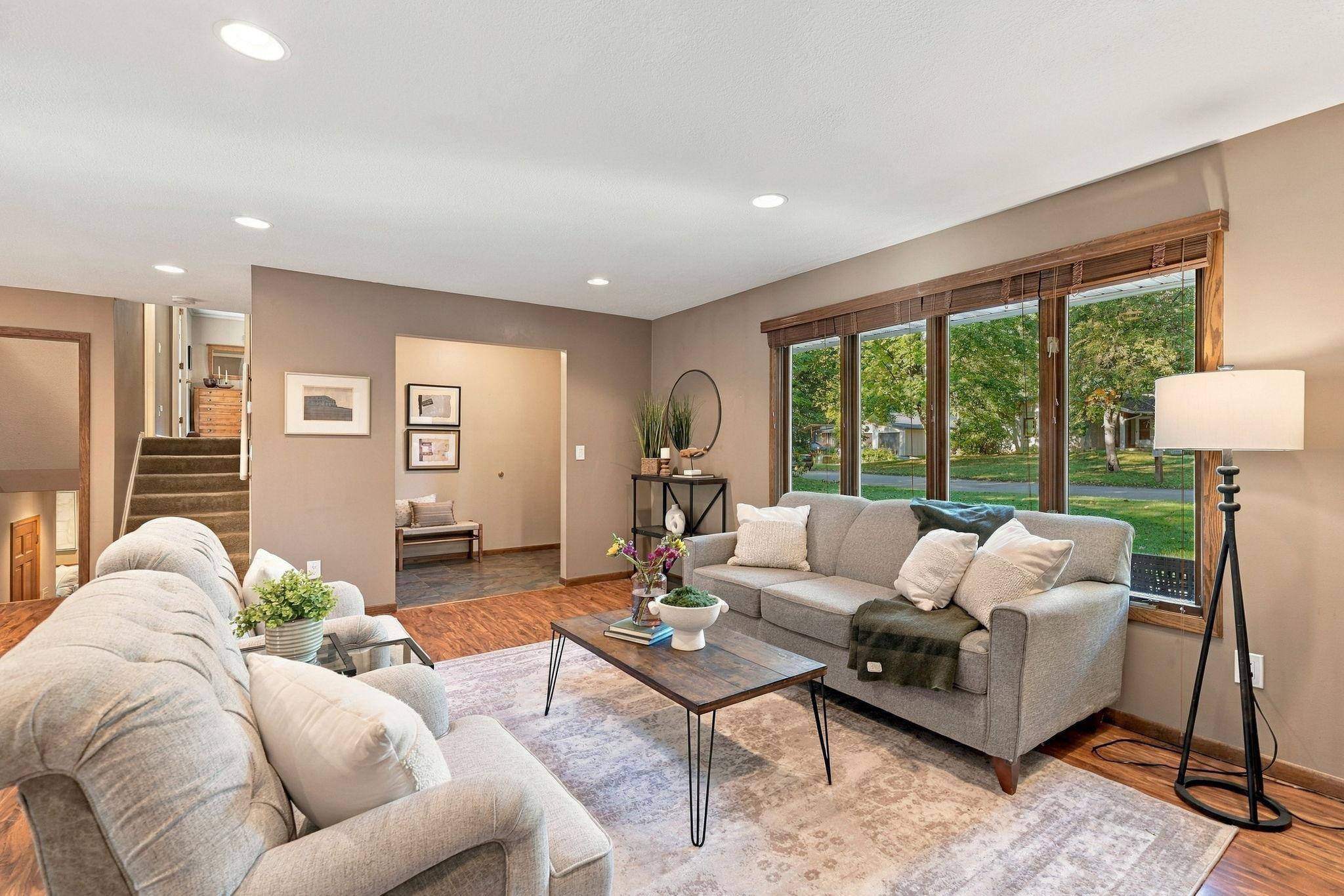 4317 Briarwood LN, Minnetonka, MN 55343