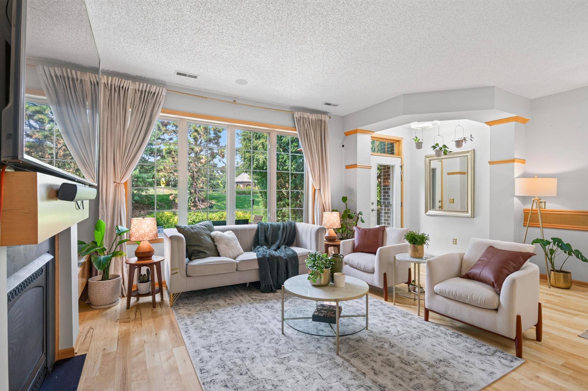 1407 Naples AVE, Cologne, MN 55322
