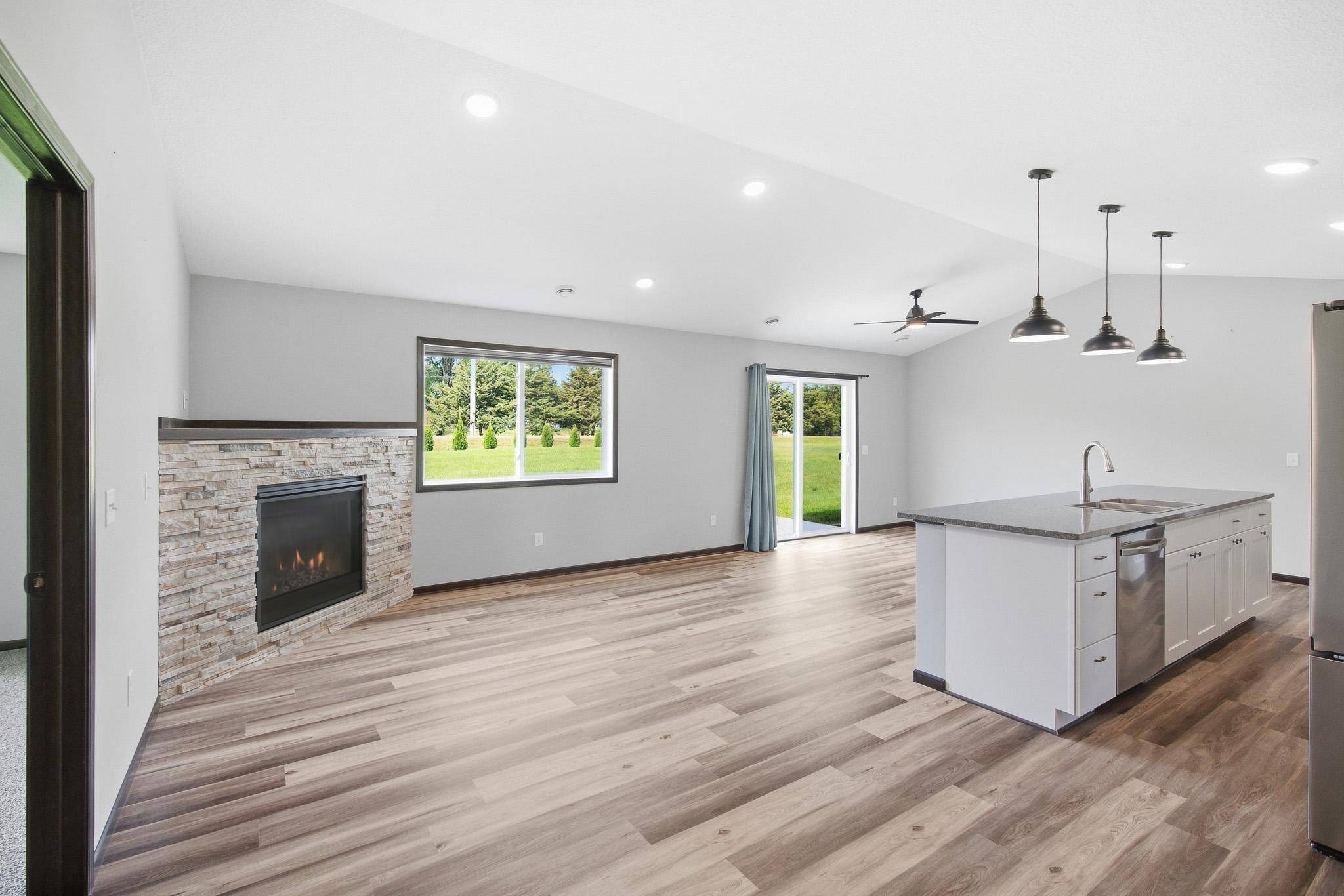 1554 Gray Fox DR NE, Owatonna, MN 55060