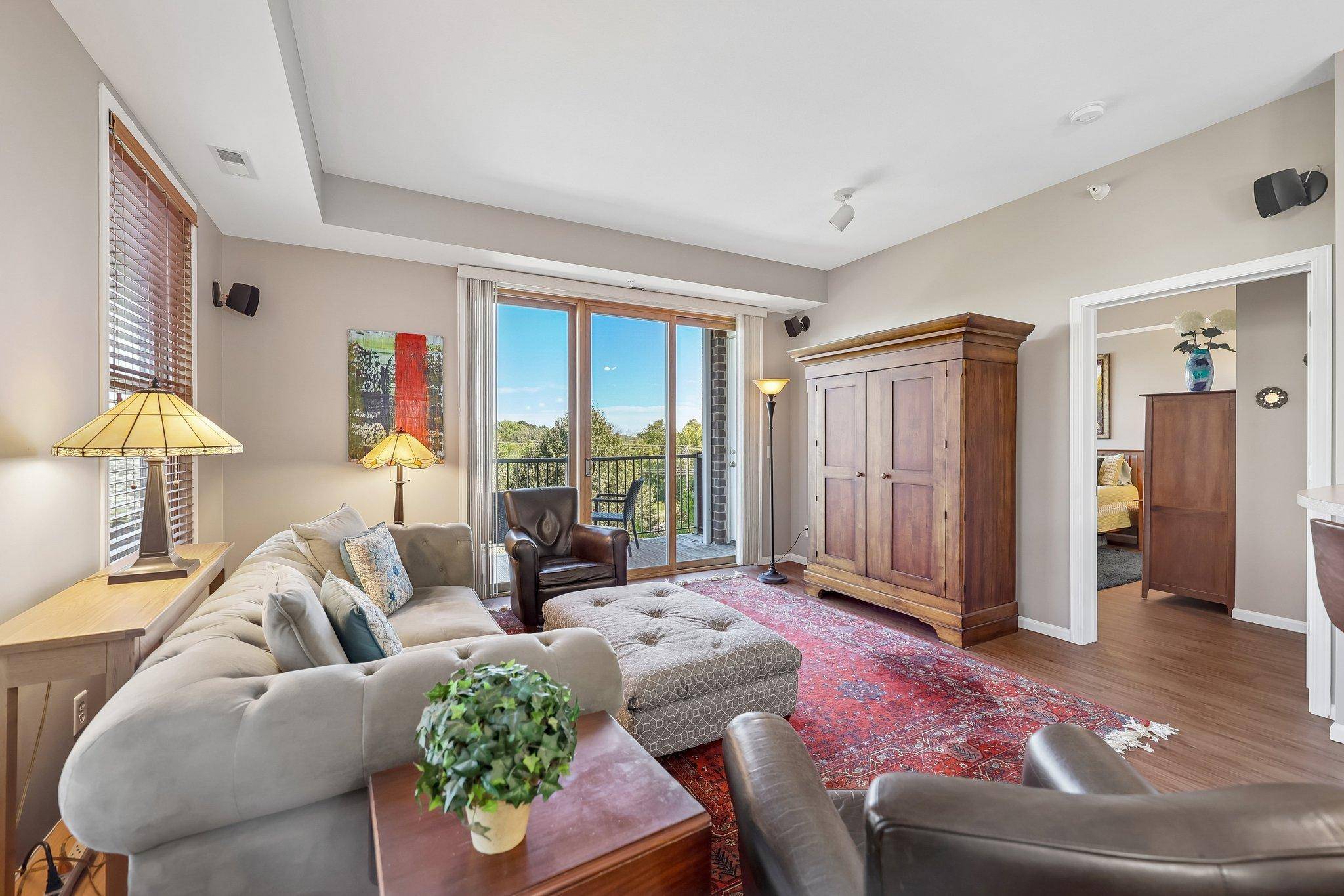 3110 N Chestnut ST #308, Chaska, MN 55318