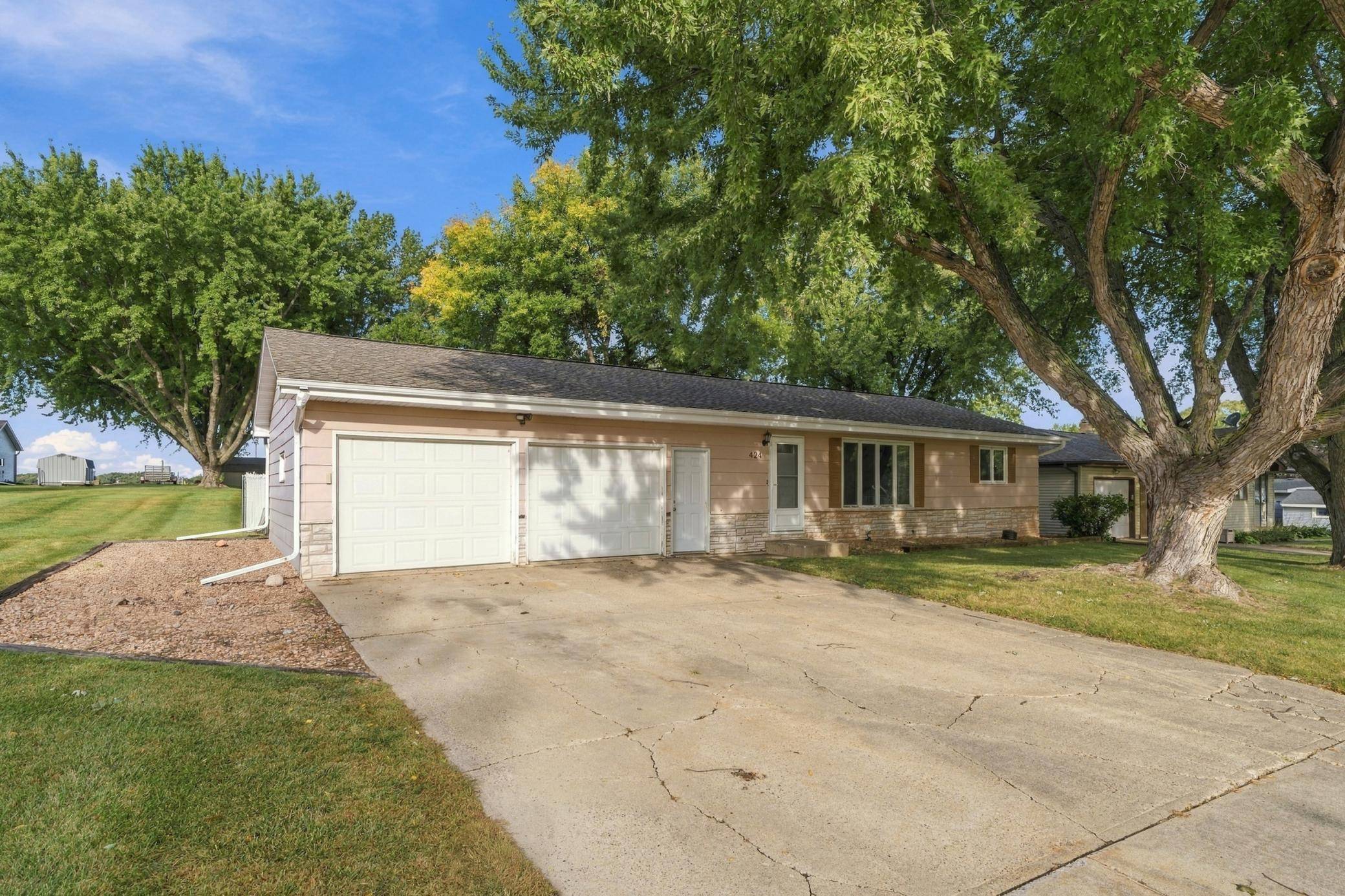 424 7th AVE S, Brownton, MN 55312