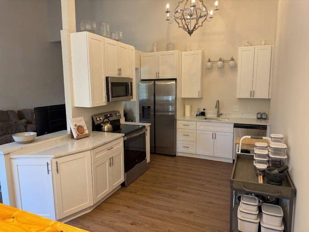 11012 Trail West RD, Bloomington, MN 55437