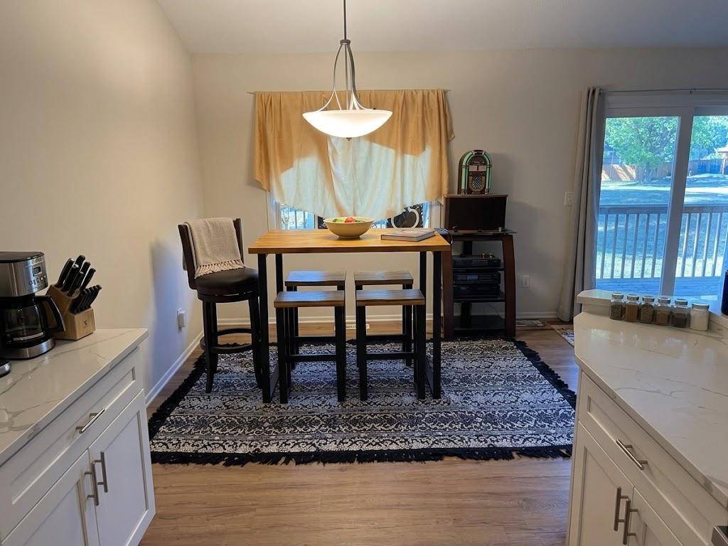 11012 Trail West RD, Bloomington, MN 55437