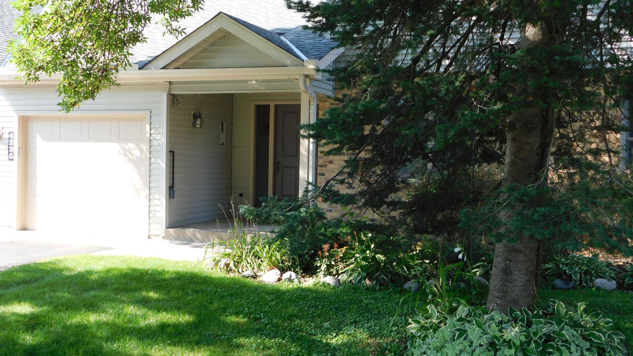 4293 Oakmede LN #46C, White Bear Lake, MN 55110