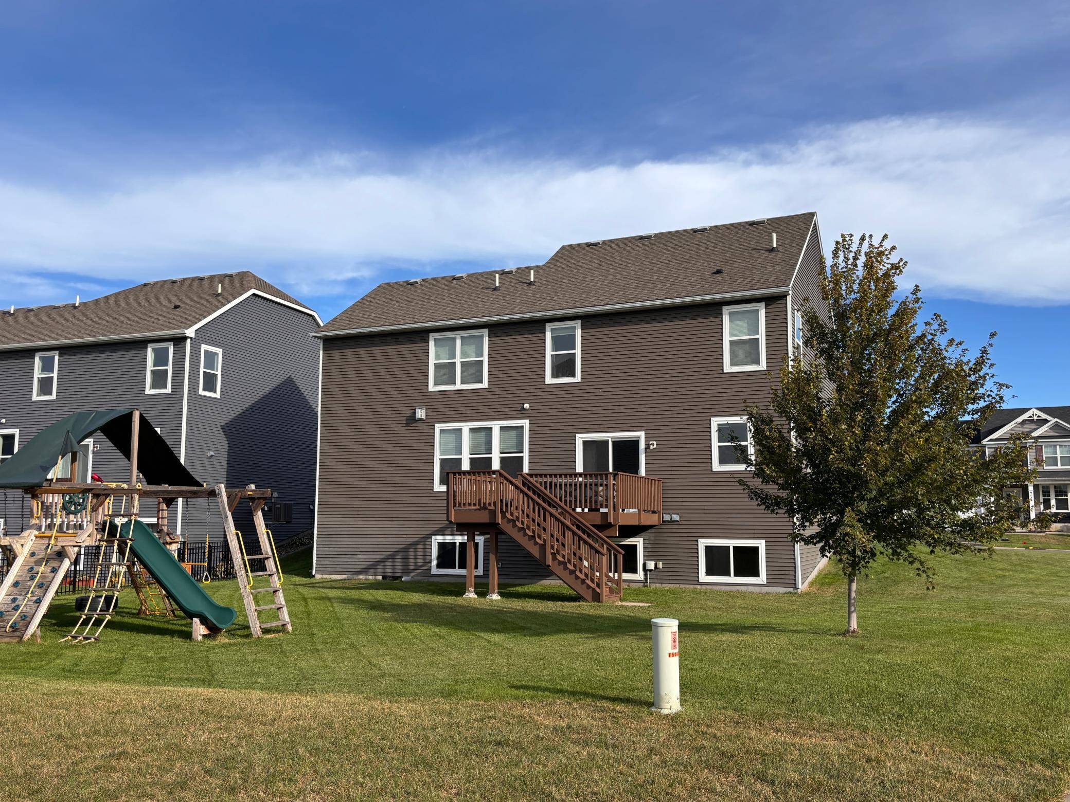 9135 Lighthouse LN, Woodbury, MN 55129