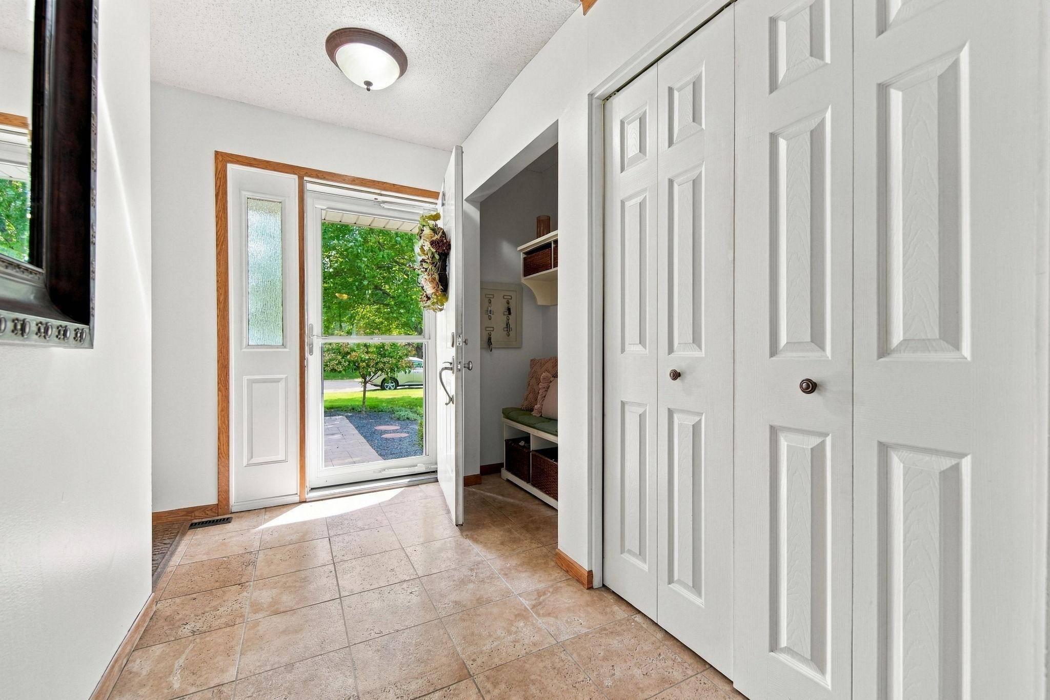 3875 Walnut Grove LN N, Plymouth, MN 55446