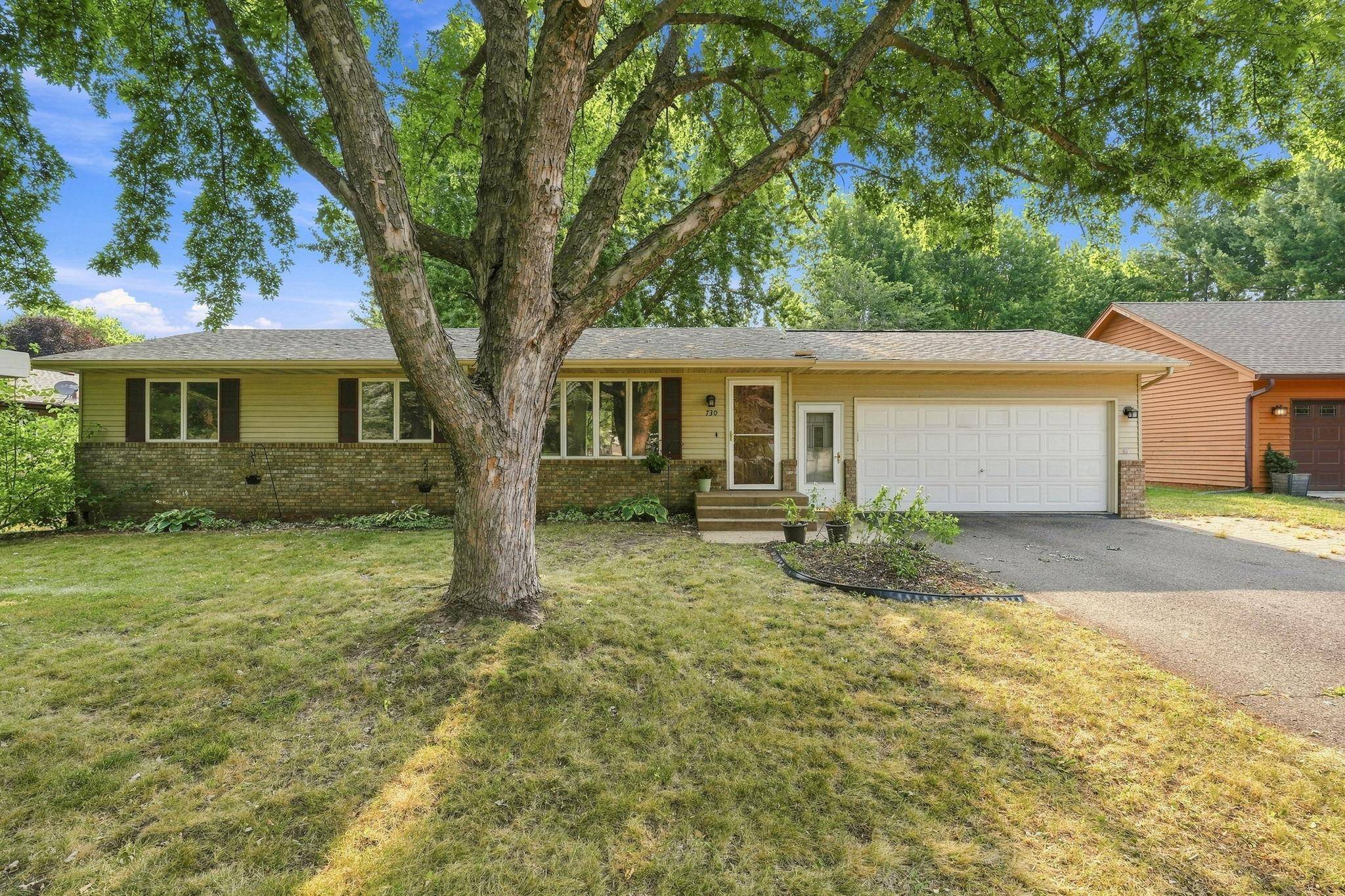 730 Apollo RD, River Falls, WI 54022