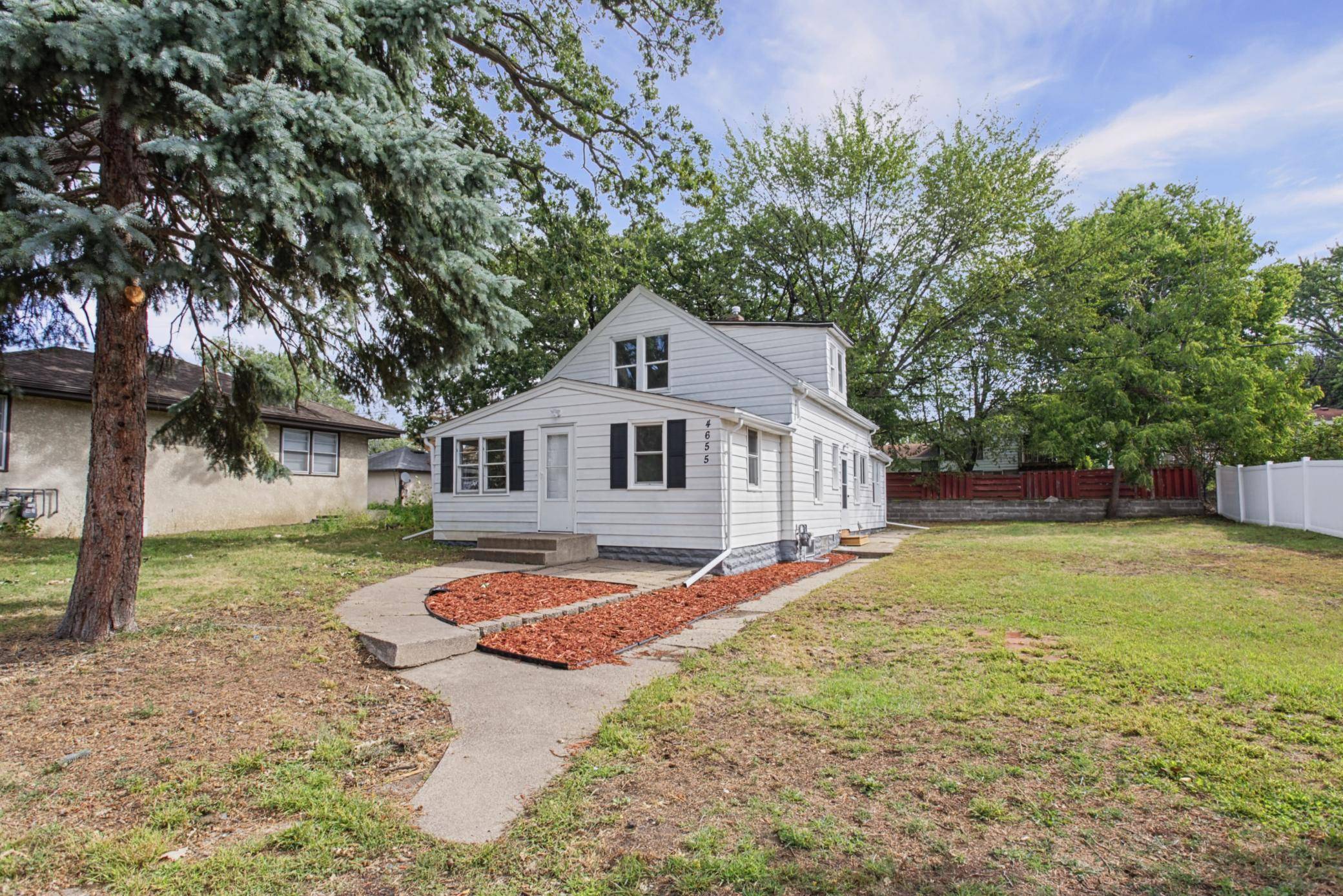 4655 5th ST NE, Columbia Heights, MN 55421