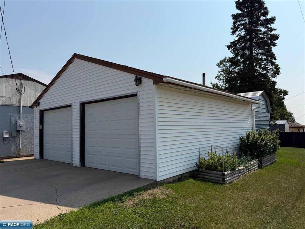 511 Indiana AVE W, Gilbert, MN 55741