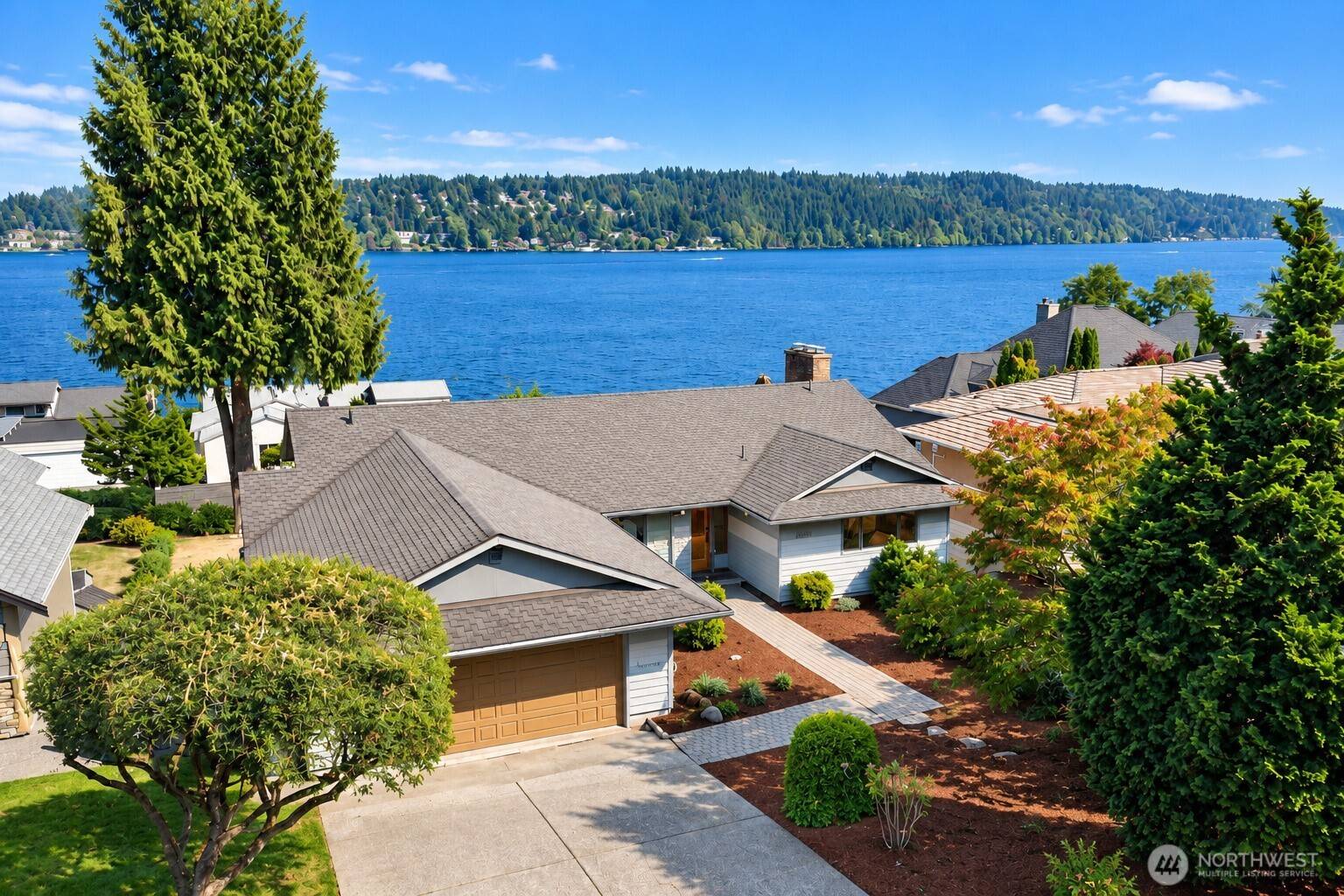 3920 NE 157th PL, Lake Forest Park, WA 98155
