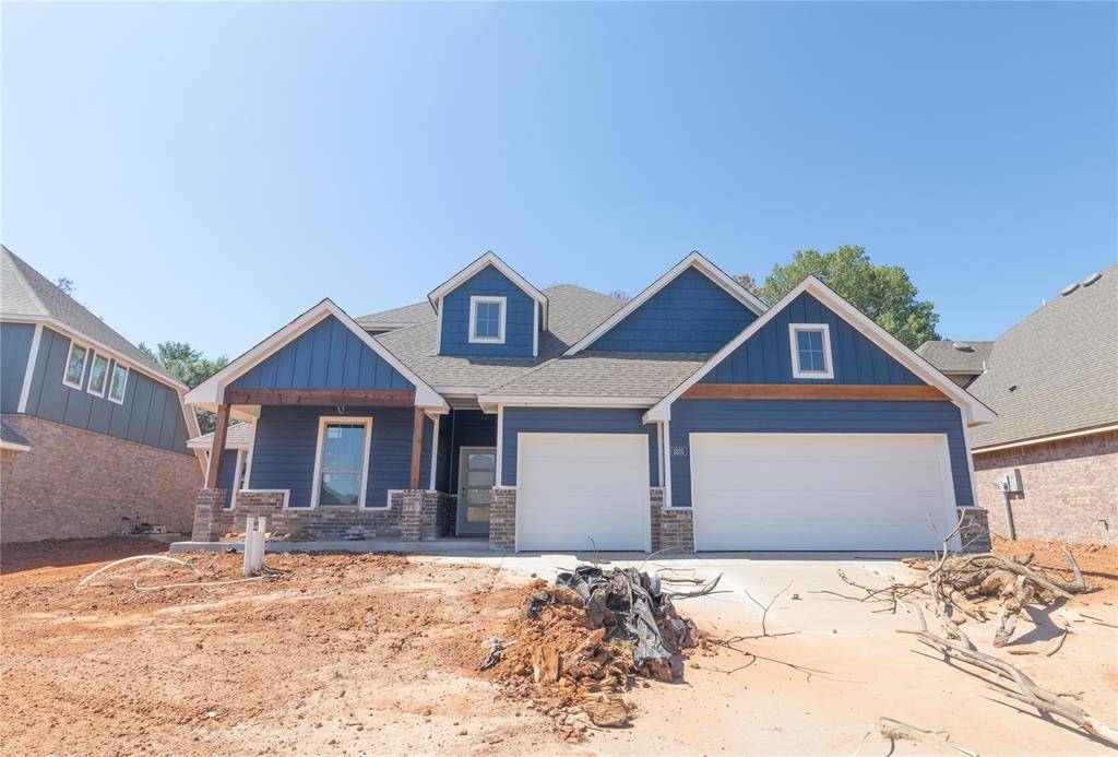 3205 Broadmoore DR, Moore, OK 73160