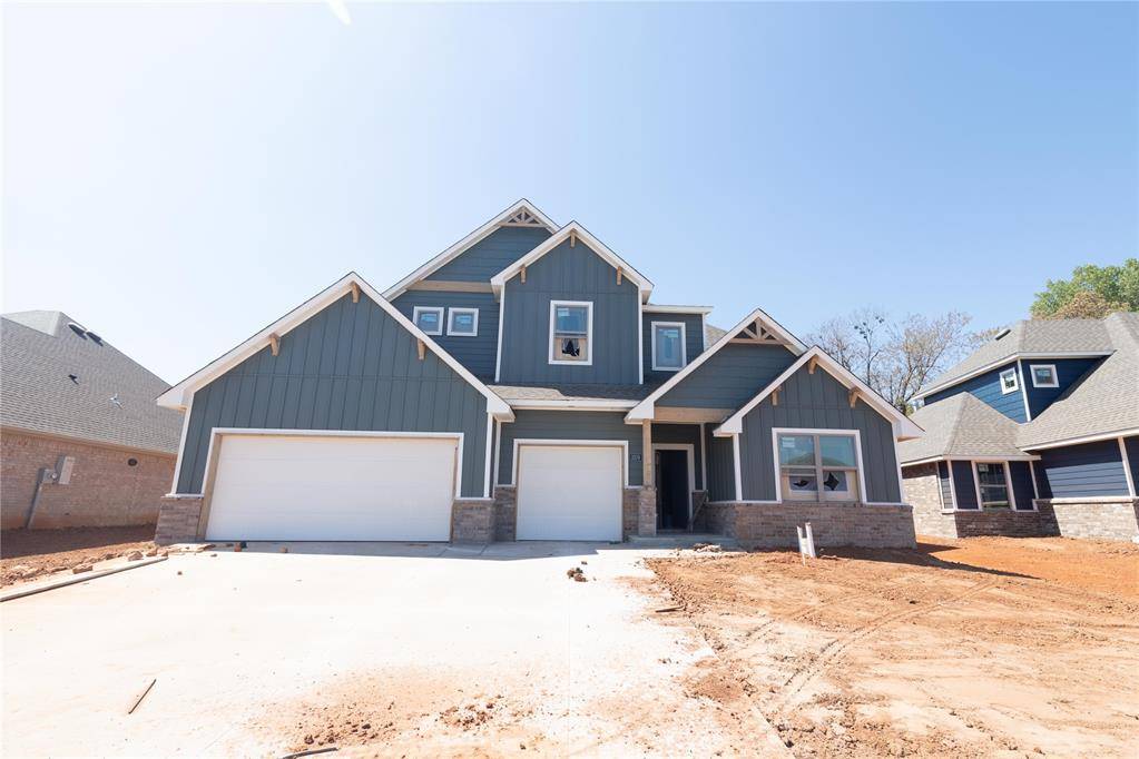 3209 Broadmoore DR, Moore, OK 73160