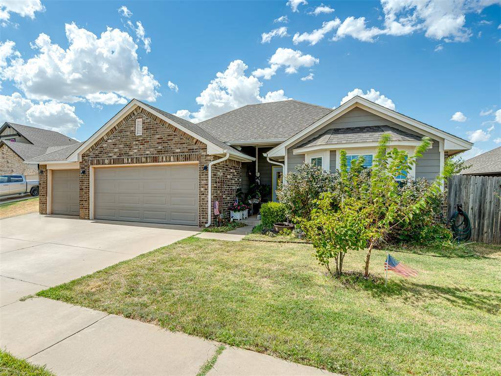 10205 Salt Fork DR, Yukon, OK 73099
