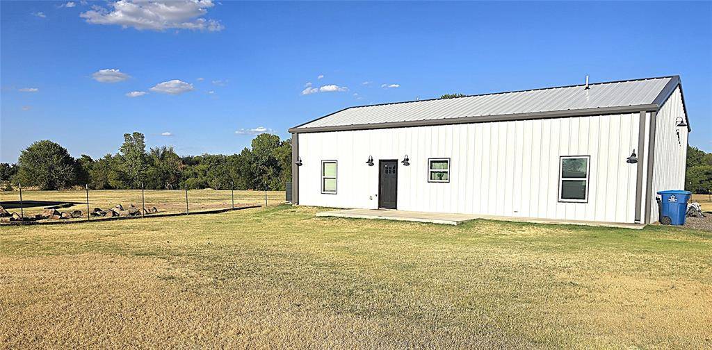 831 County Street 2917, Tuttle, OK 73089