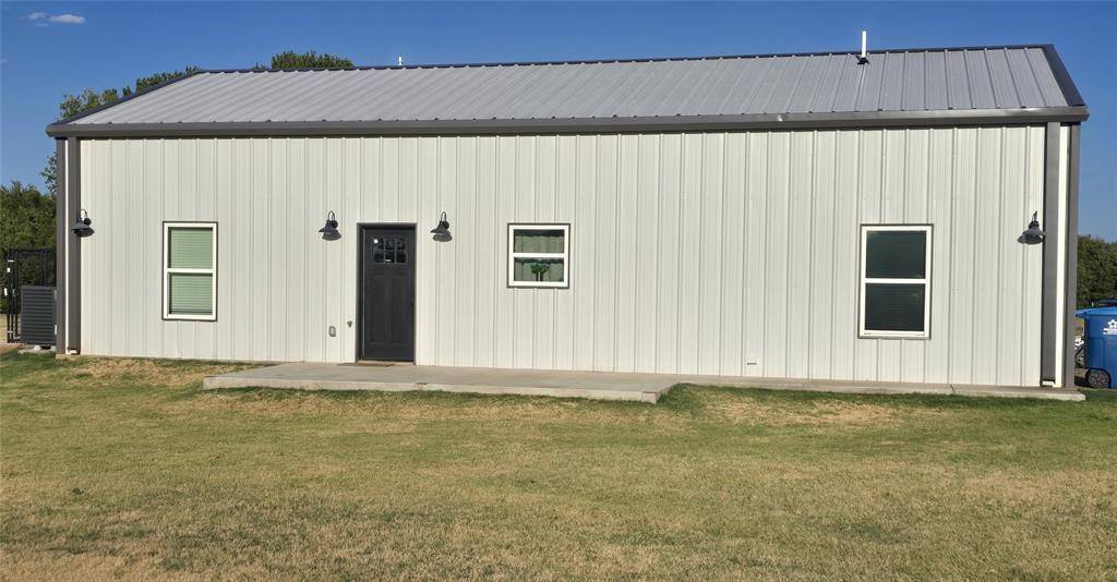 831 County Street 2917, Tuttle, OK 73089