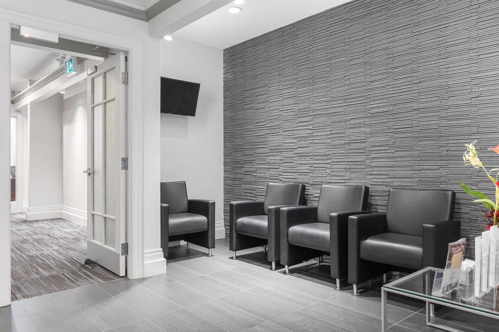 305 Church ST, Oakville, ON L6J 7T2