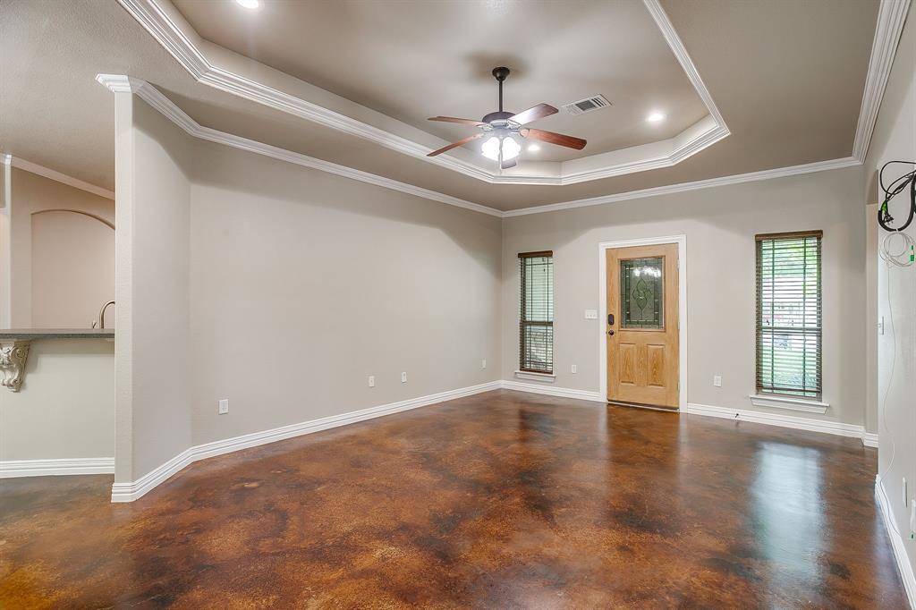 212 W 1st Street, Weatherford, TX 76086