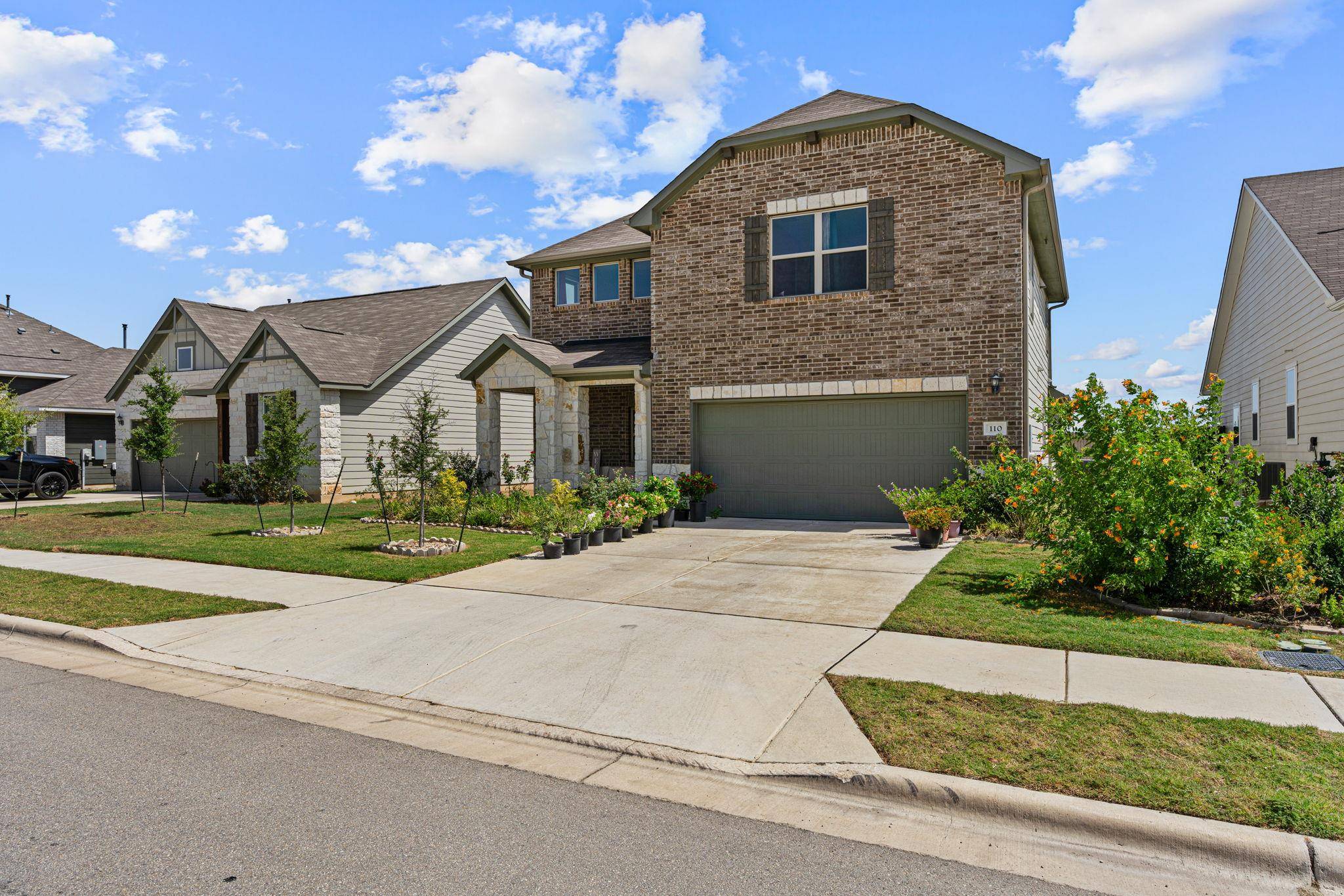 110 Palo Brea LOOP, Hutto, TX 78634