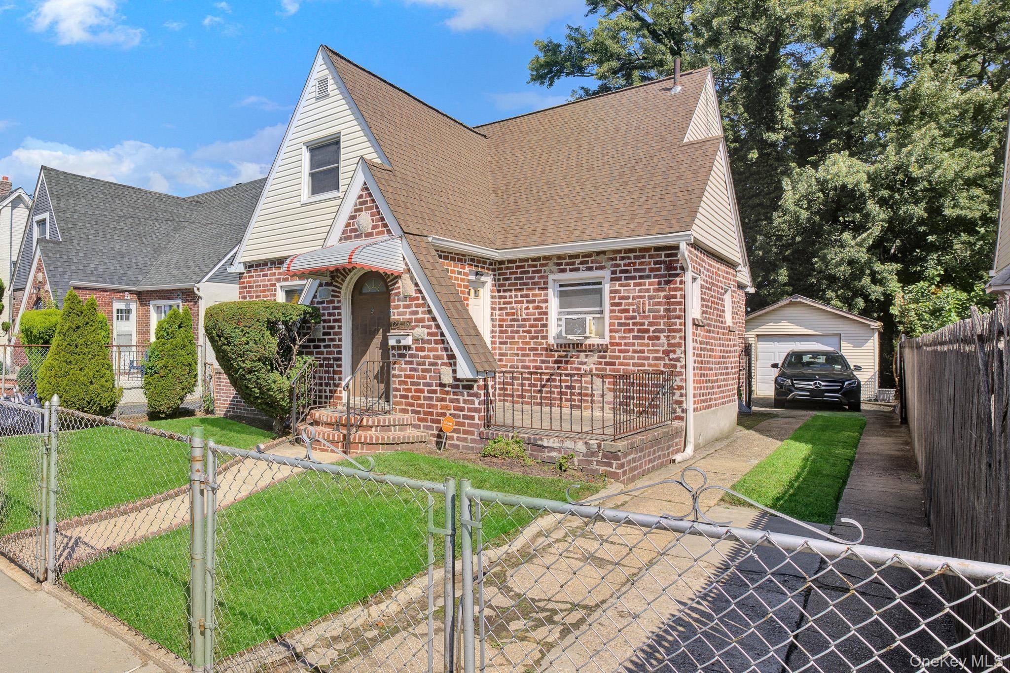 124-19 193rd ST, Springfield Gardens, NY 11413